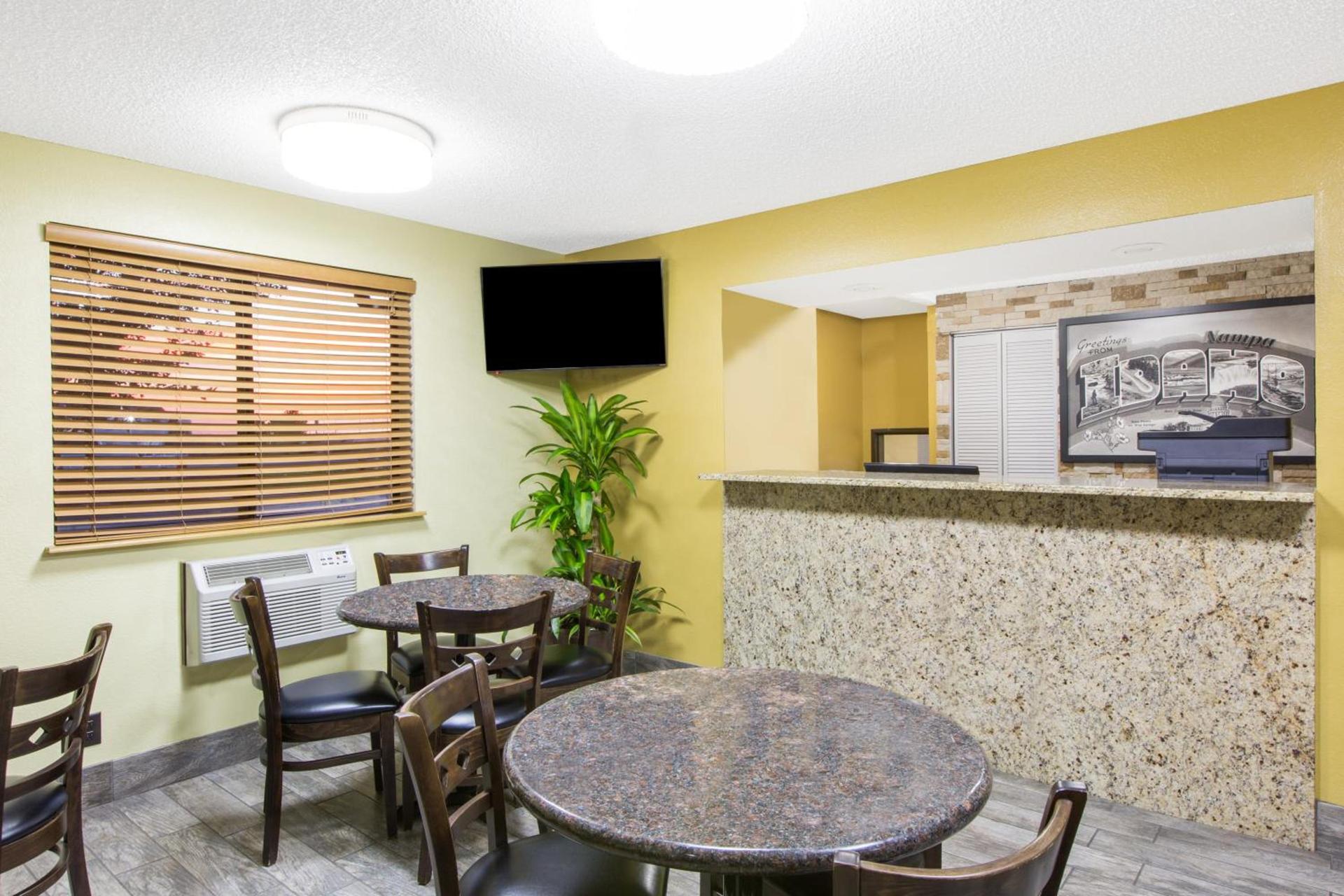 Super 8 by Wyndham Nampa photo 24