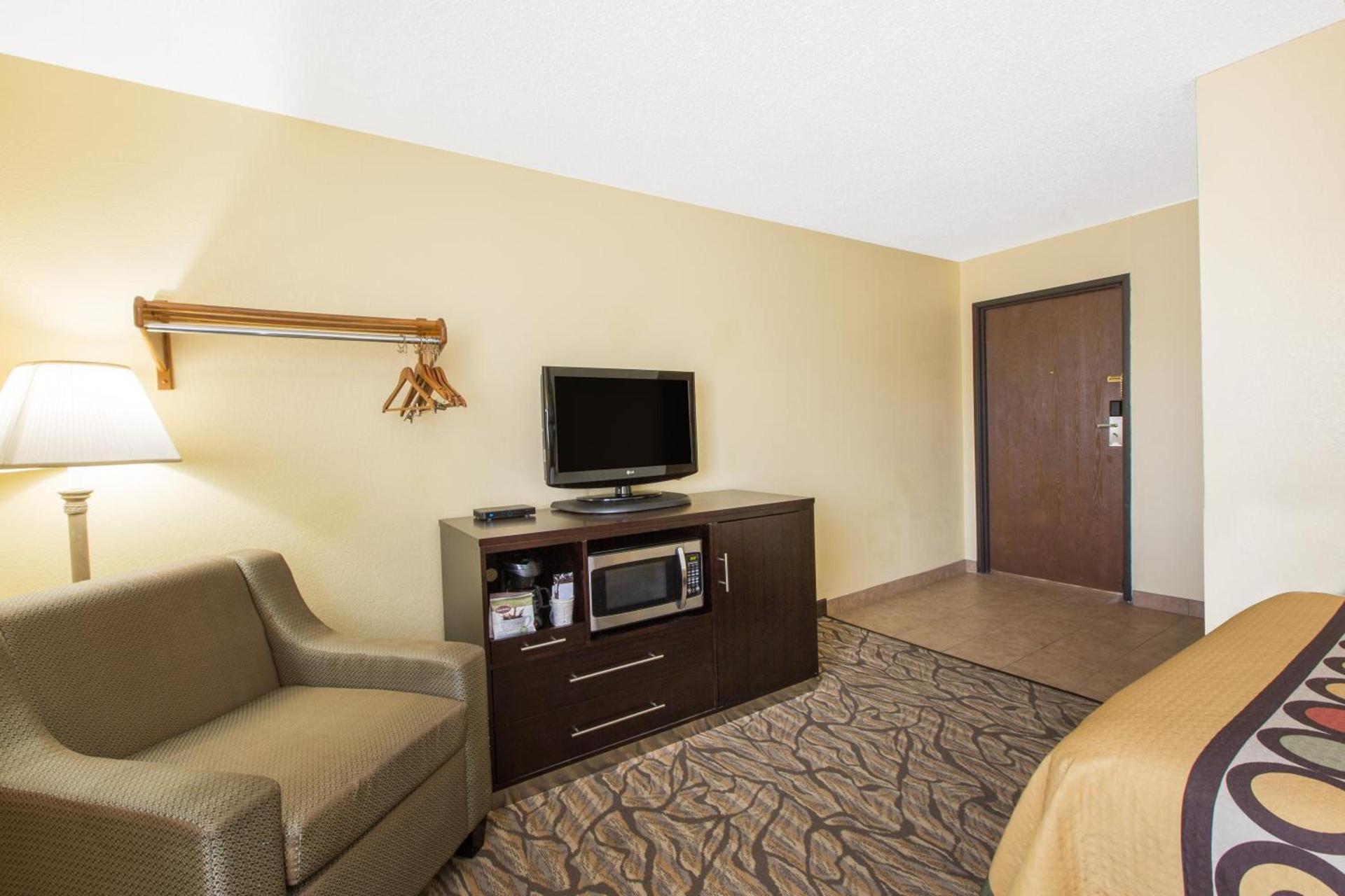 Super 8 by Wyndham Nampa photo 26