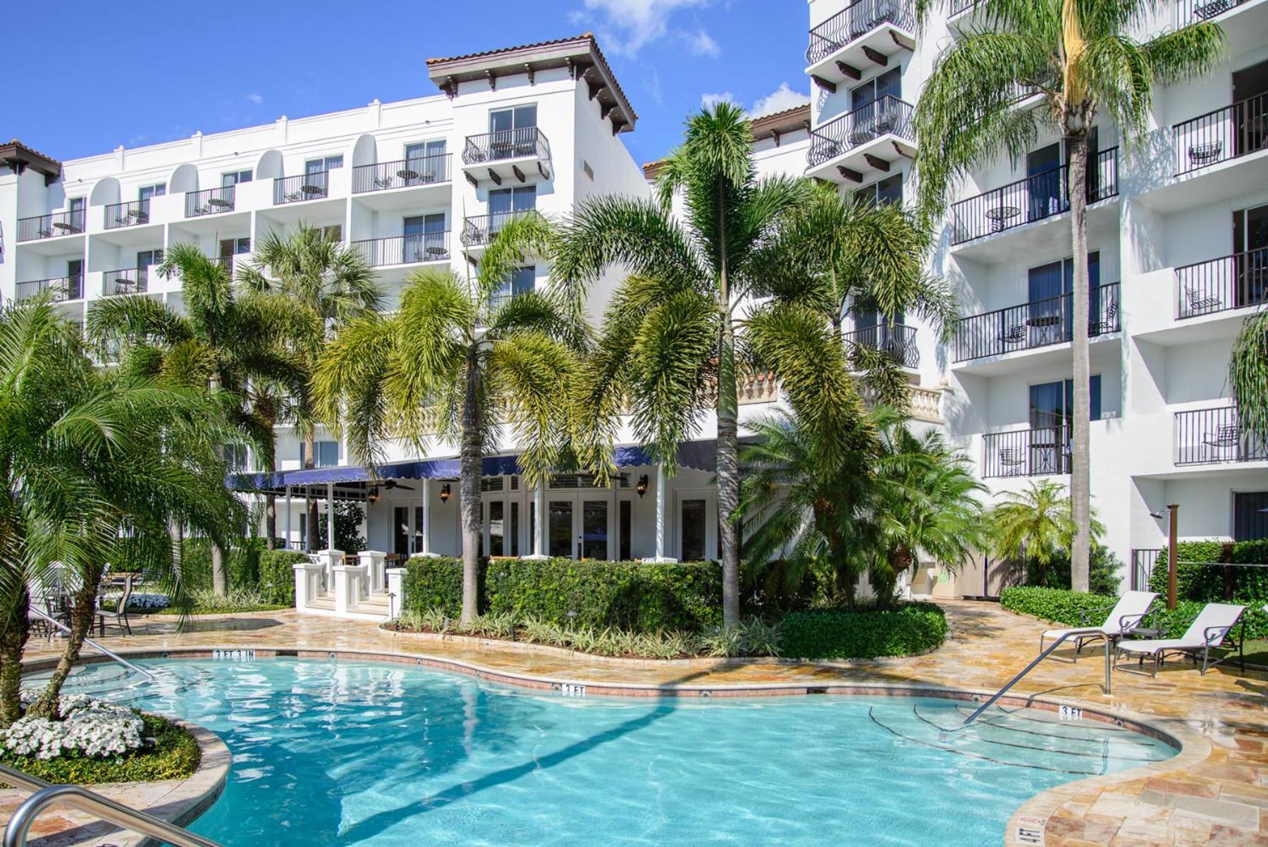 Inn at Pelican Bay photo 2
