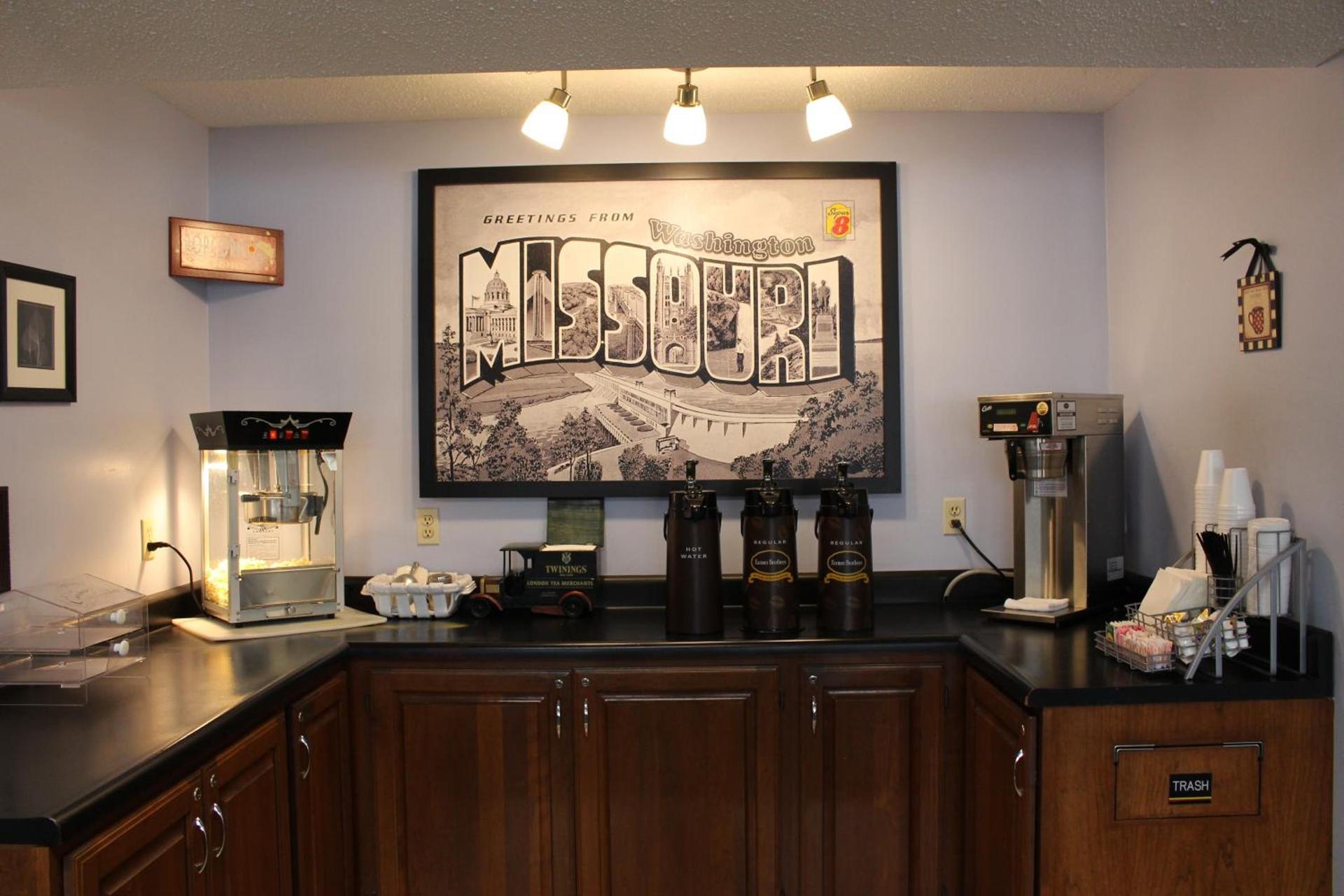Super 8 by Wyndham Washington photo 17