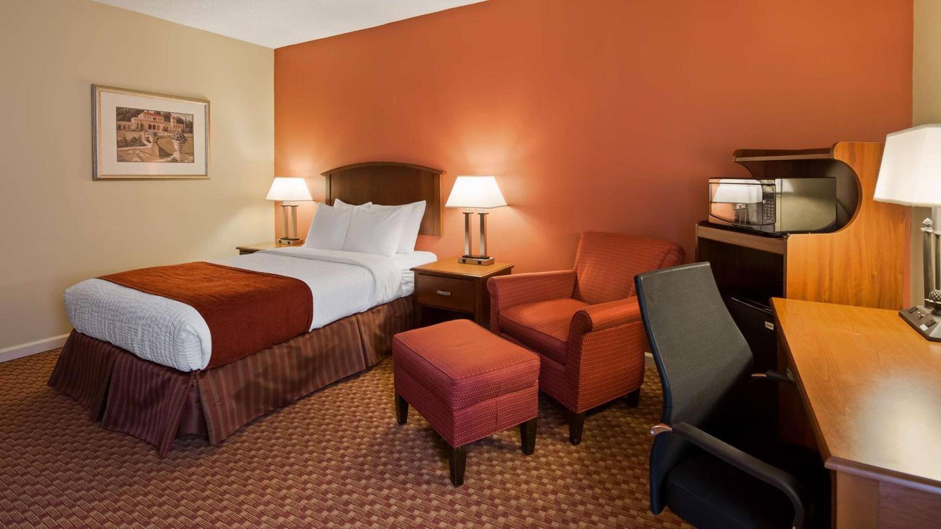 Best Western Hickory photo 18