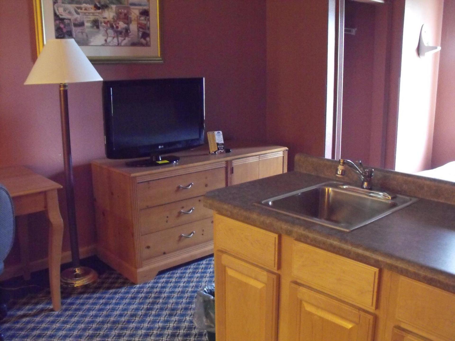 Americas Best Value Inn Three Rivers photo 25