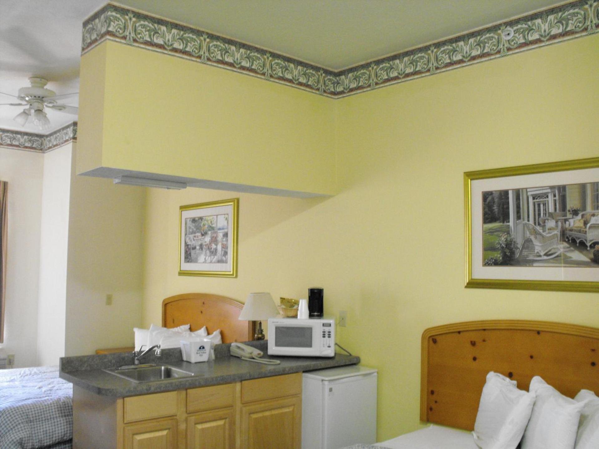 Americas Best Value Inn Three Rivers photo 9