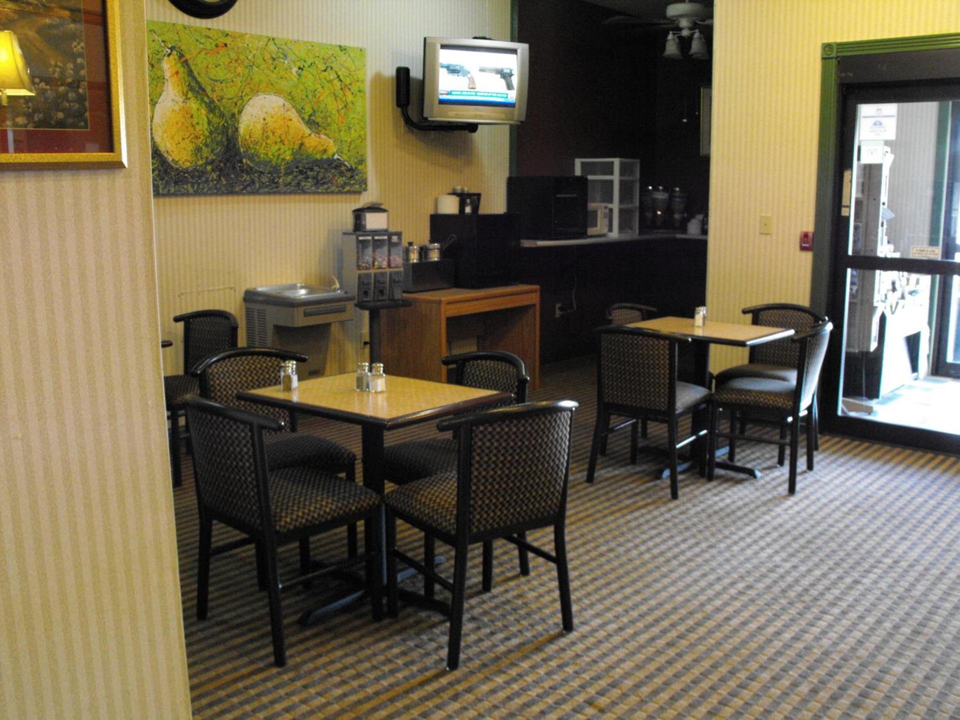 Americas Best Value Inn Three Rivers photo 12