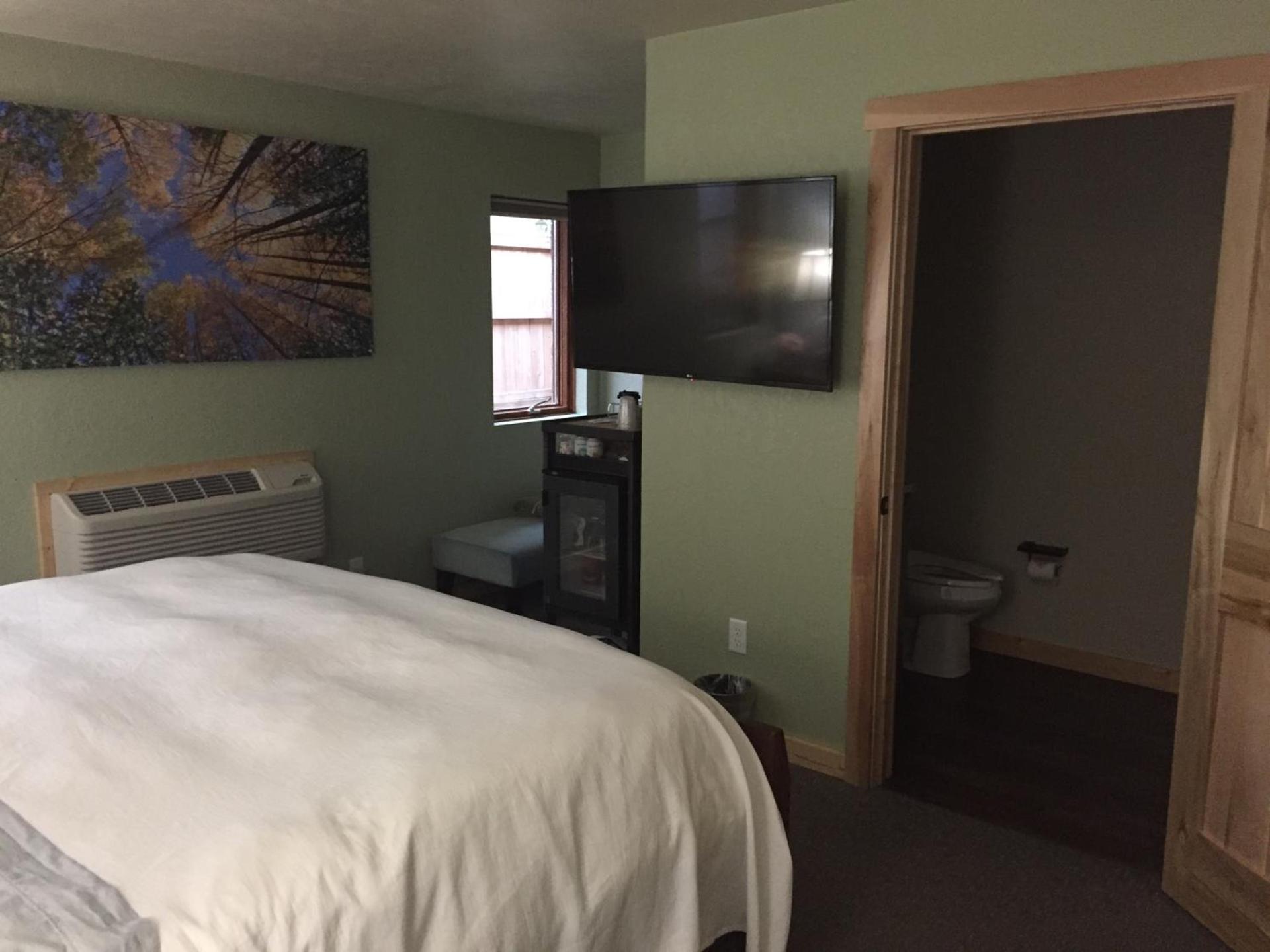 Roam Inn photo 24