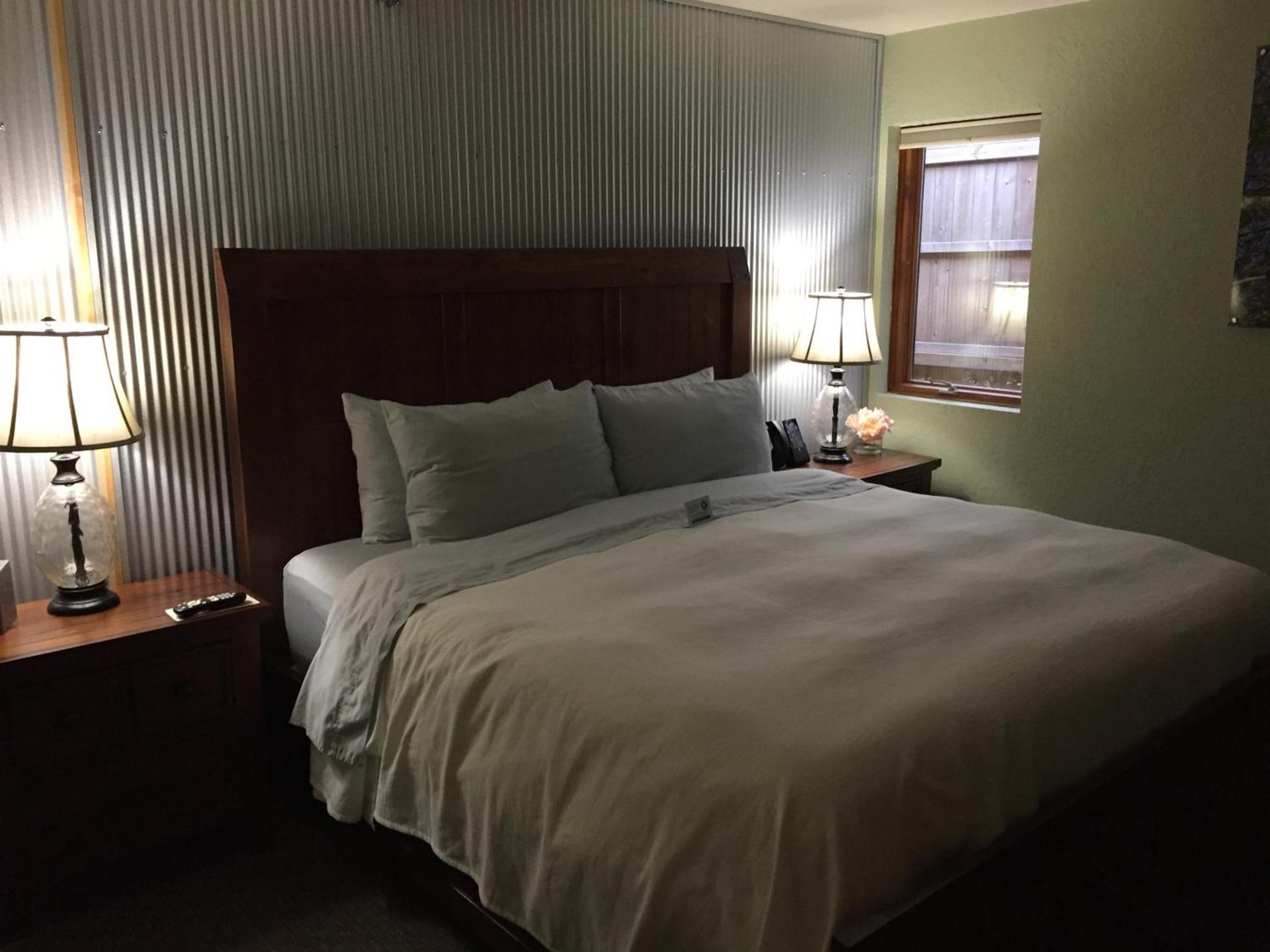 Roam Inn photo 25