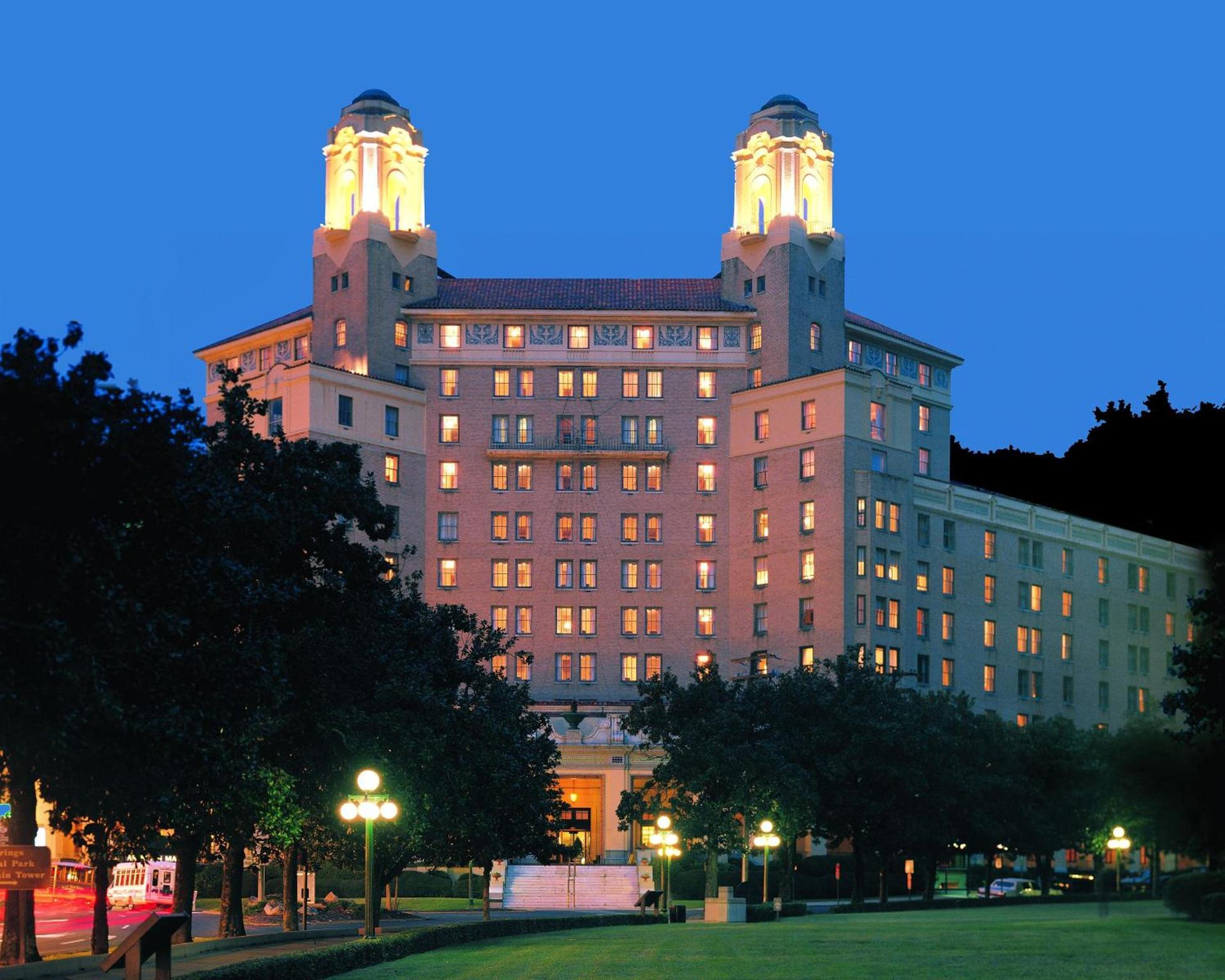 Arlington Resort Hotel & Spa photo 2