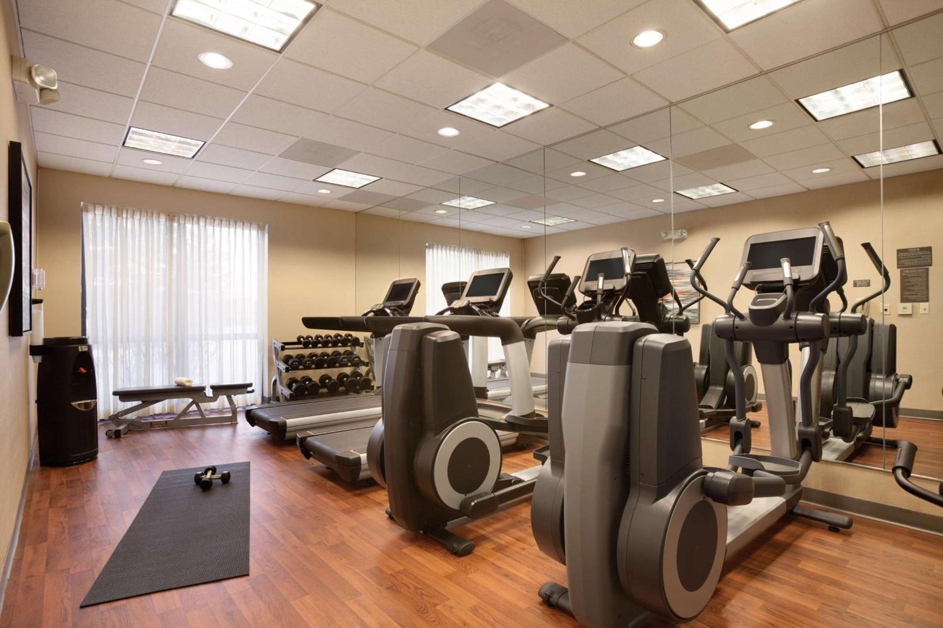 Hyatt Place Chicago - Lombard/Oak Brook photo 9