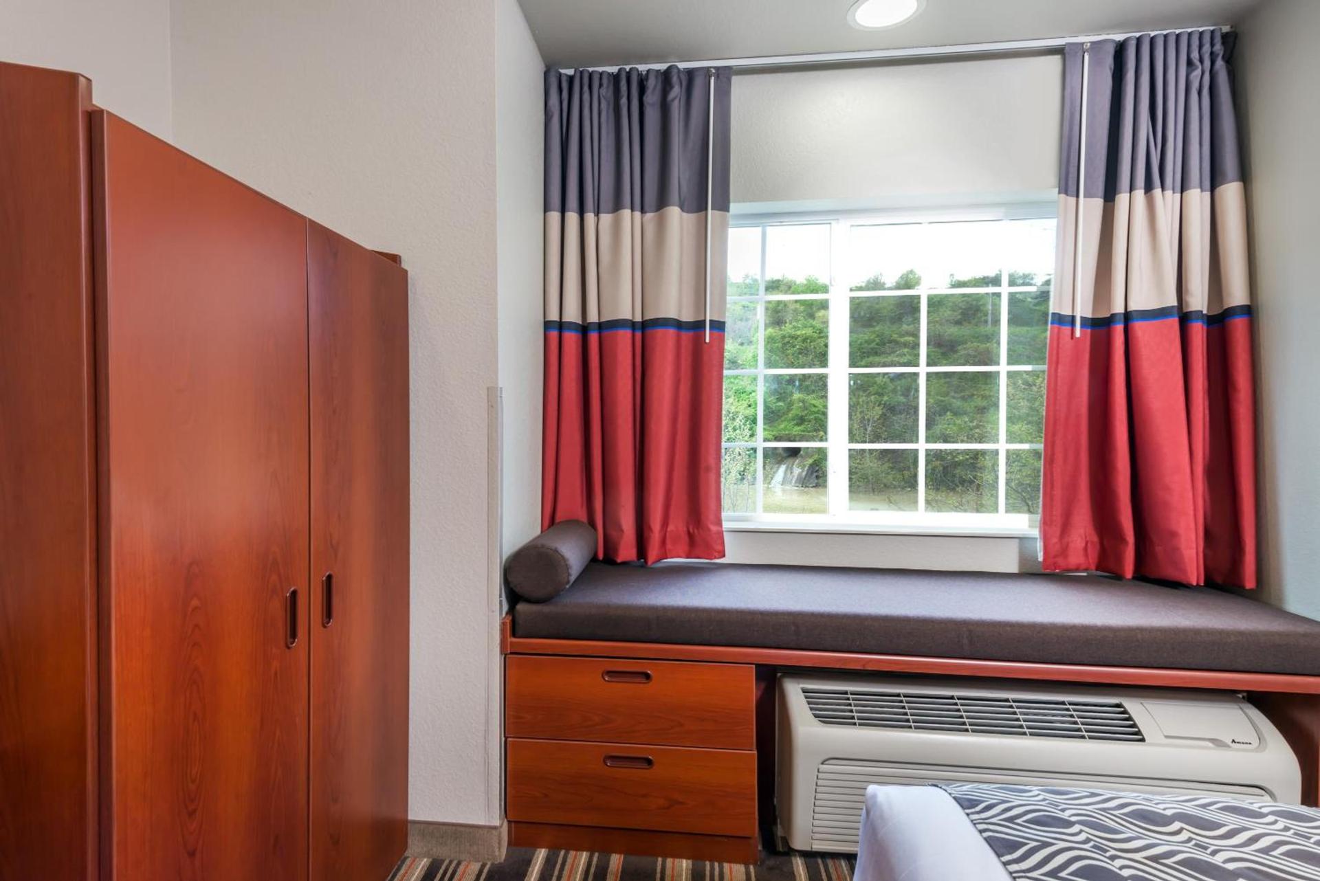 Sonesta Essential Morgantown photo 38