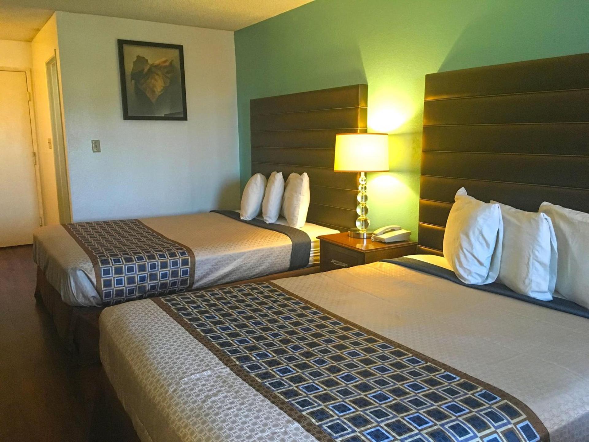 Studio 6 Suites Delano, CA photo 21