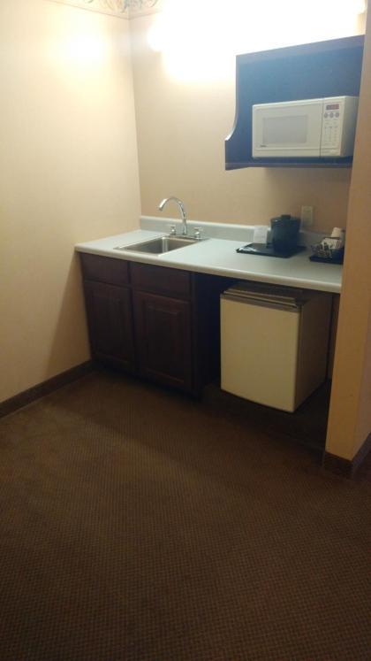 Country Inn & Suites by Radisson, Waterloo, IA photo 41