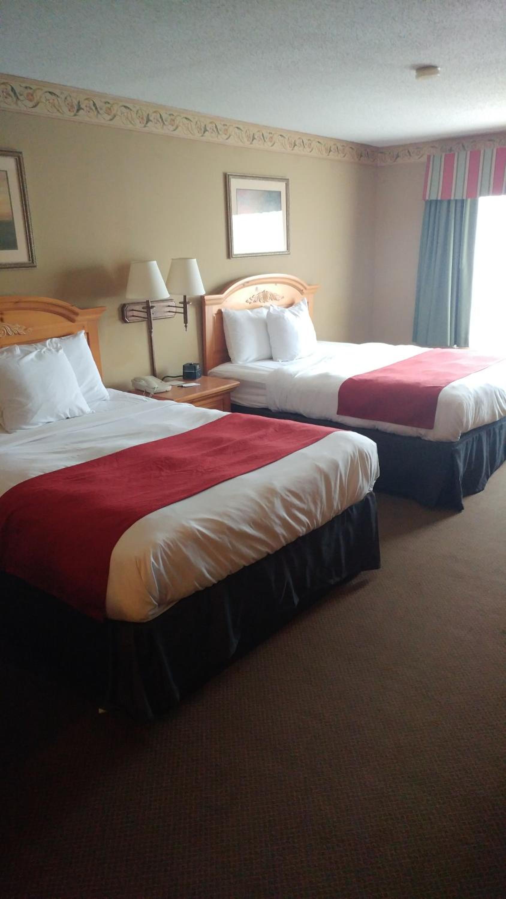 Country Inn & Suites by Radisson, Waterloo, IA photo 33