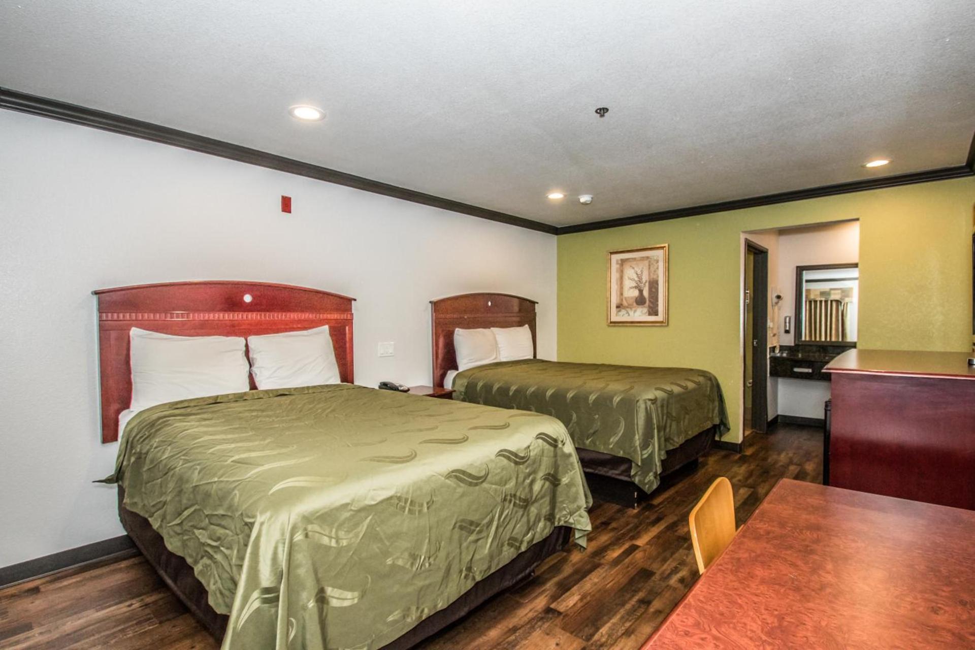 Americas Best Value Inn Fort Worth photo 16