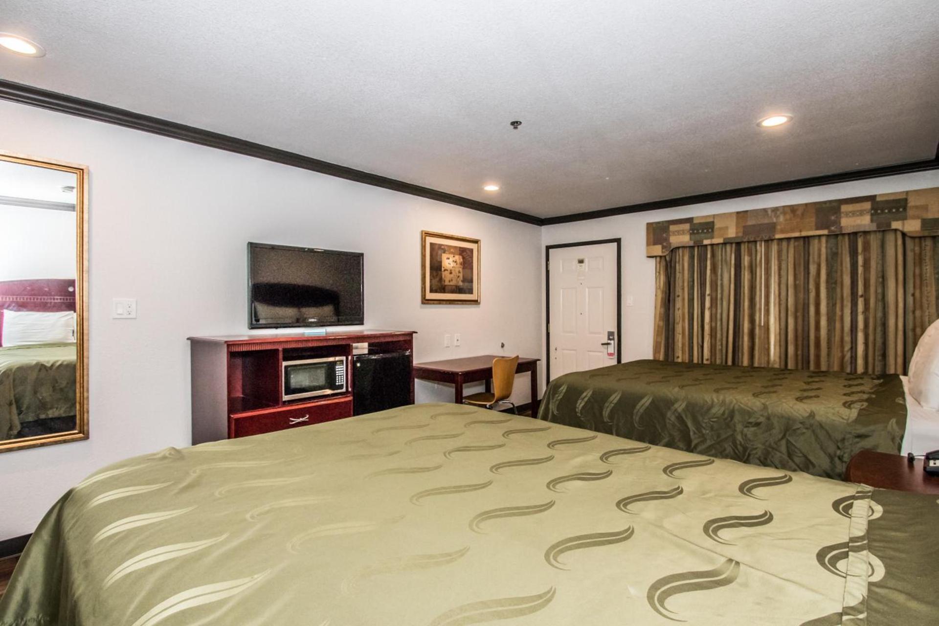 Americas Best Value Inn Fort Worth photo 17