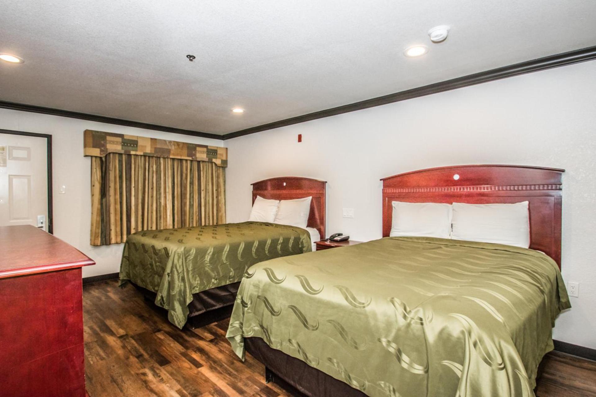 Americas Best Value Inn Fort Worth photo 18
