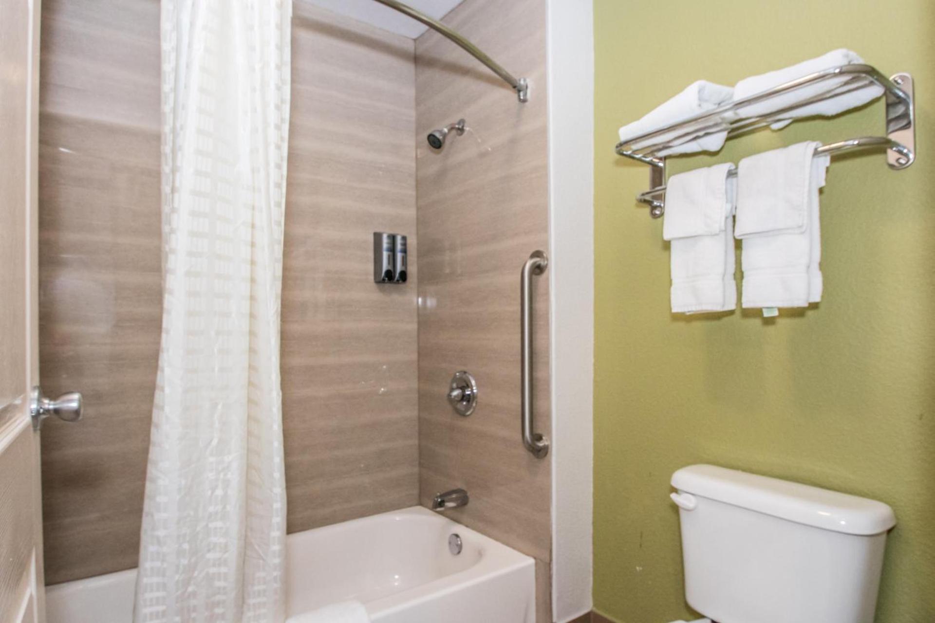 Americas Best Value Inn Fort Worth photo 21