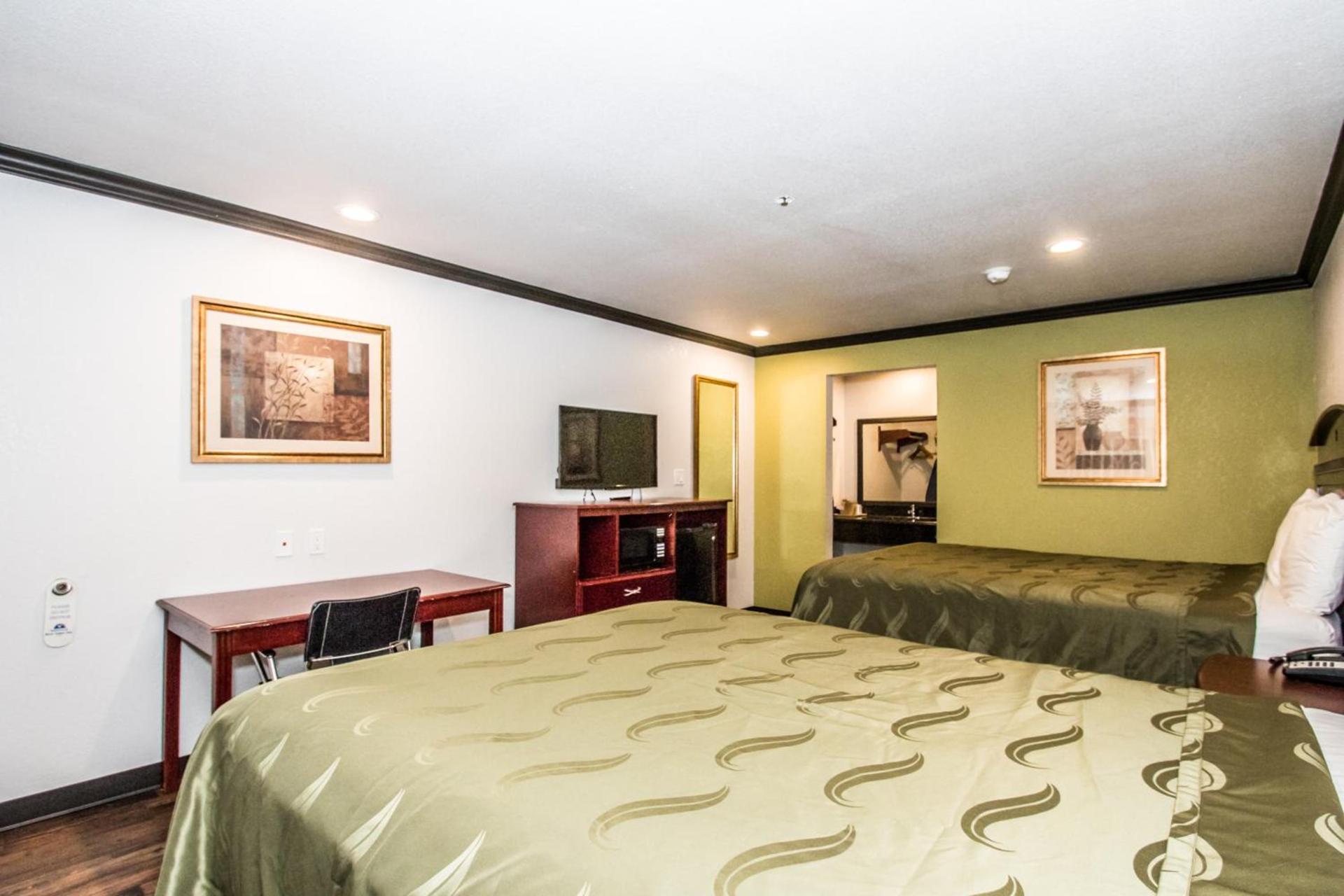 Americas Best Value Inn Fort Worth photo 20