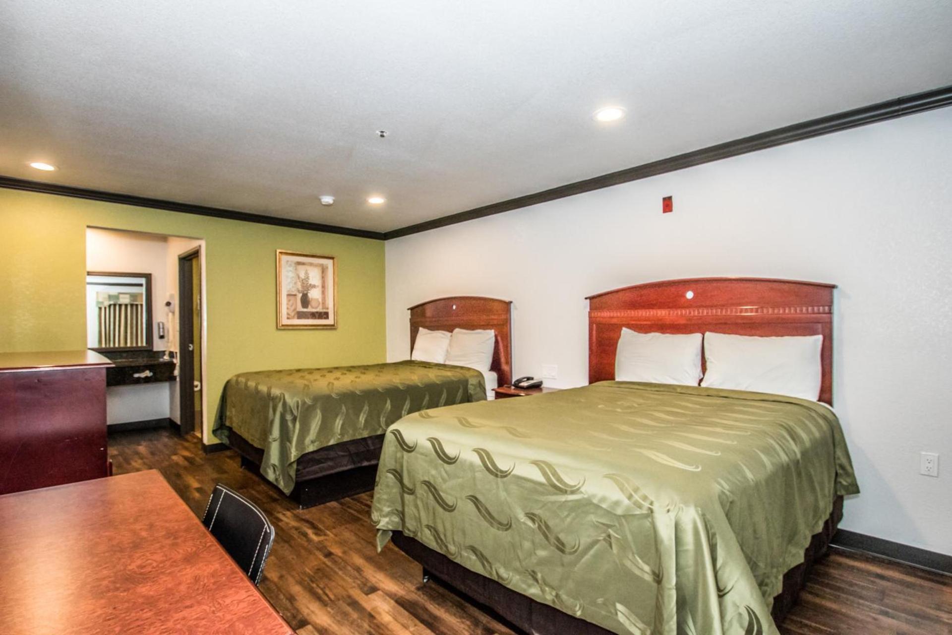 Americas Best Value Inn Fort Worth photo 22