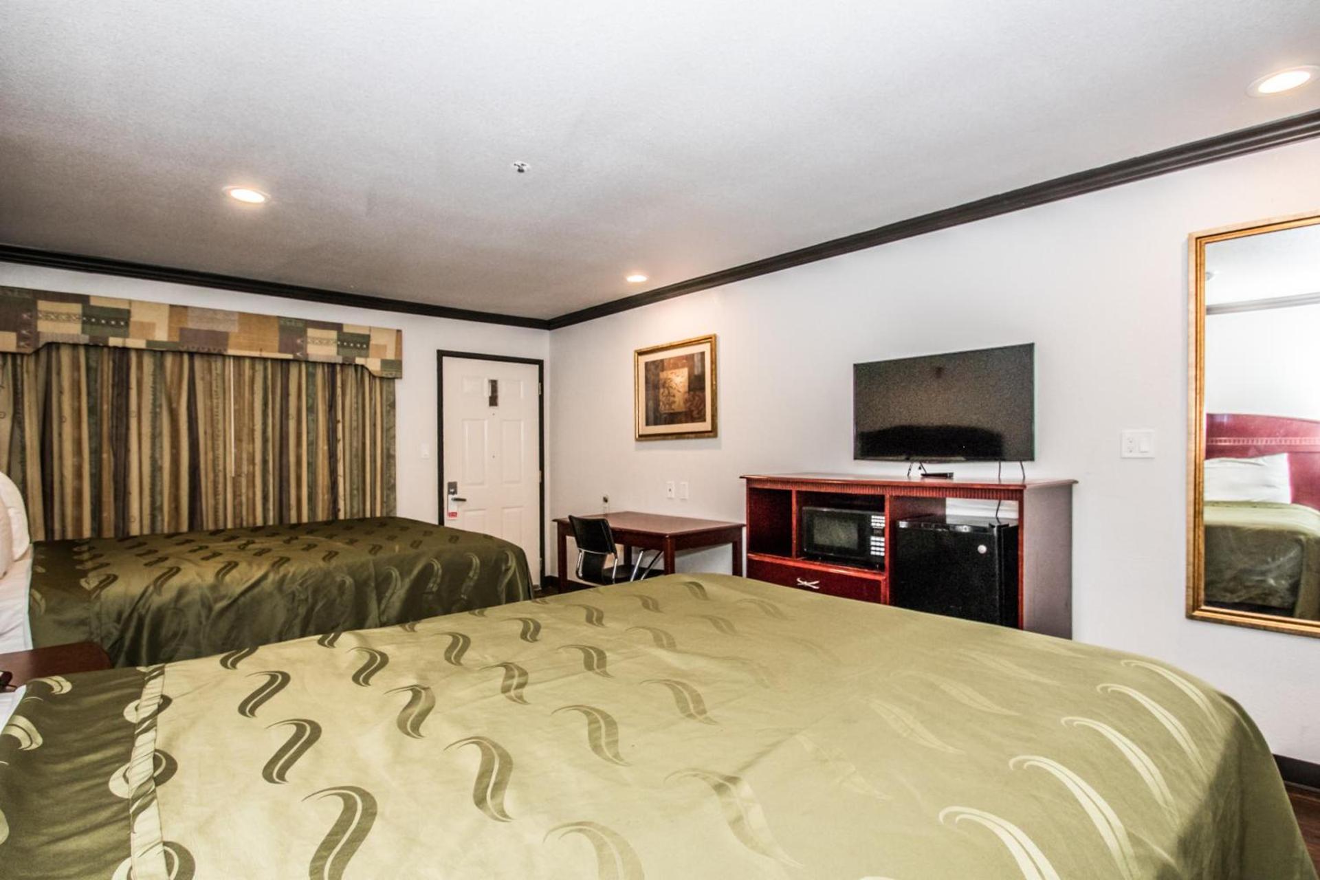 Americas Best Value Inn Fort Worth photo 23
