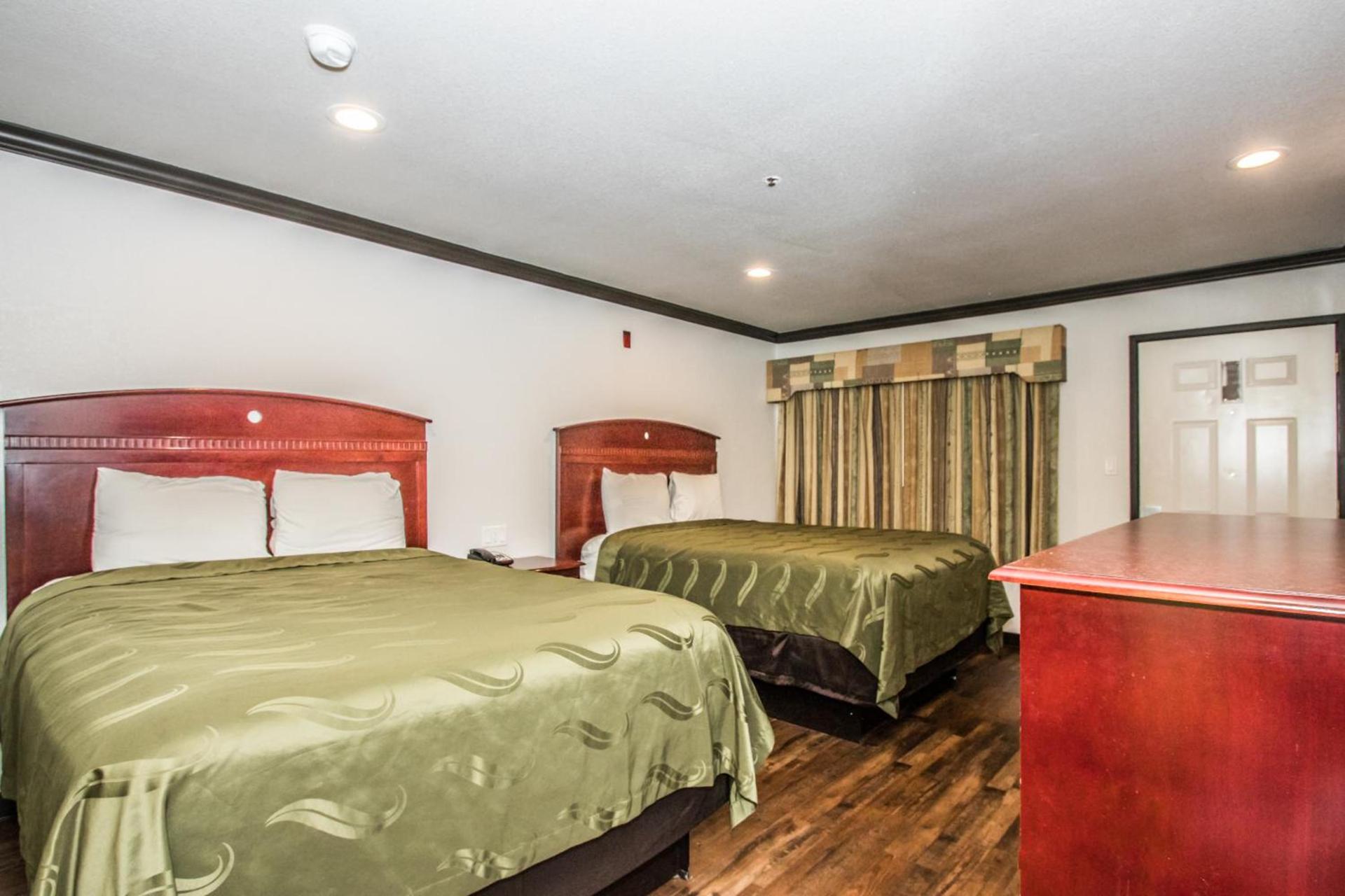 Americas Best Value Inn Fort Worth photo 24