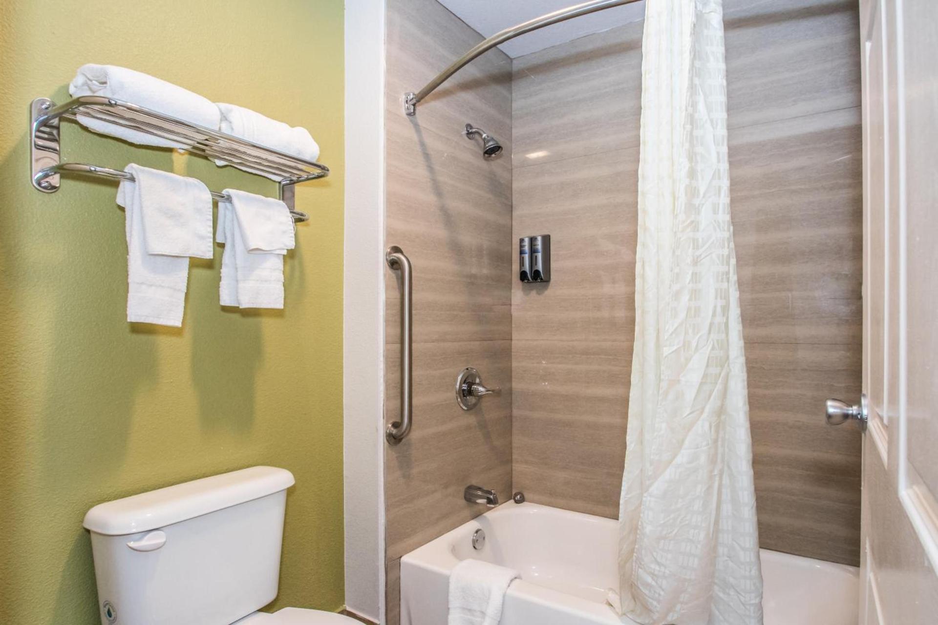 Americas Best Value Inn Fort Worth photo 34