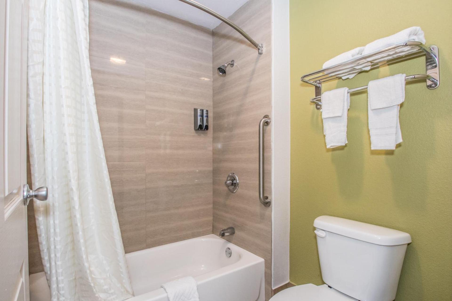 Americas Best Value Inn Fort Worth photo 2