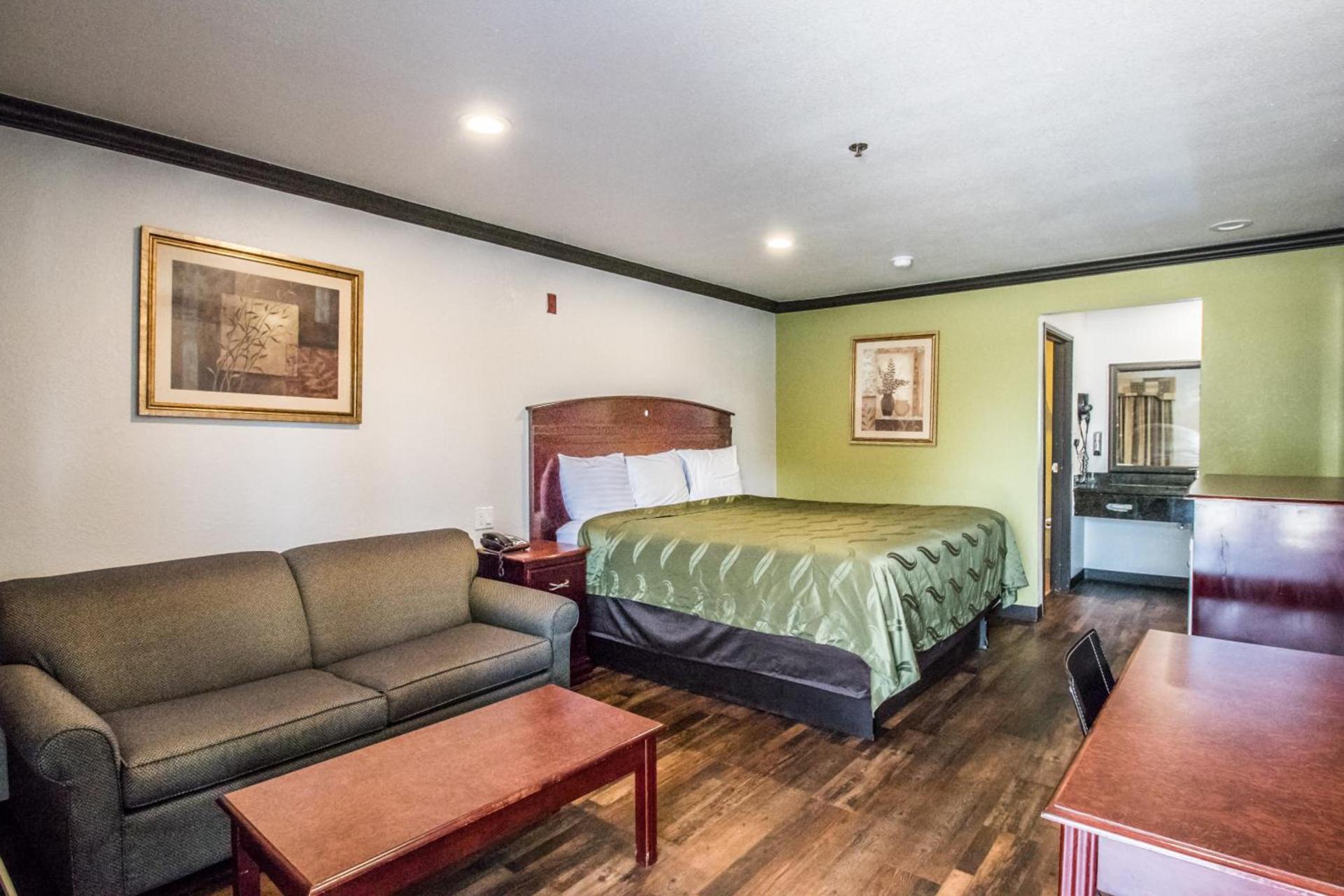 Americas Best Value Inn Fort Worth photo 3