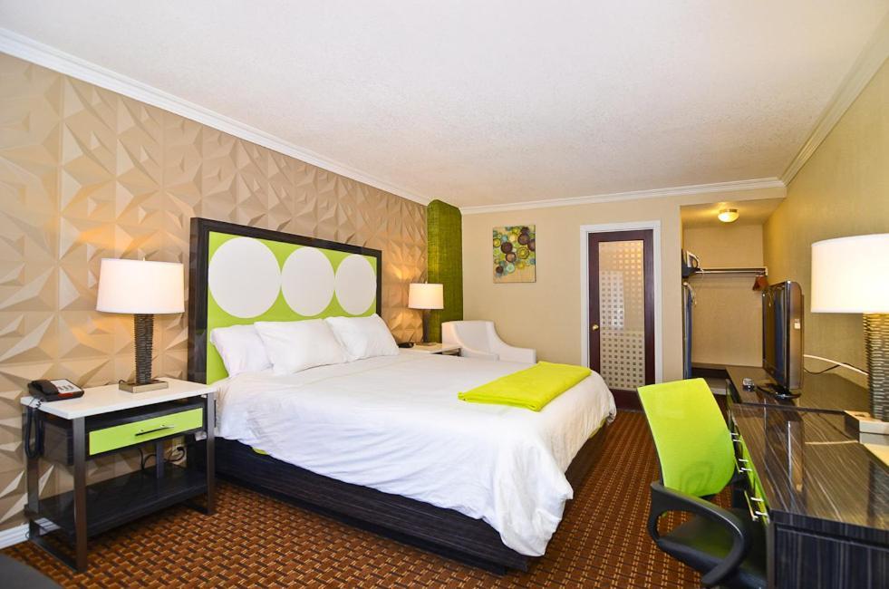 Santa Clarita Motel - Near six Flags Magic Mountain - Valencia photo 15