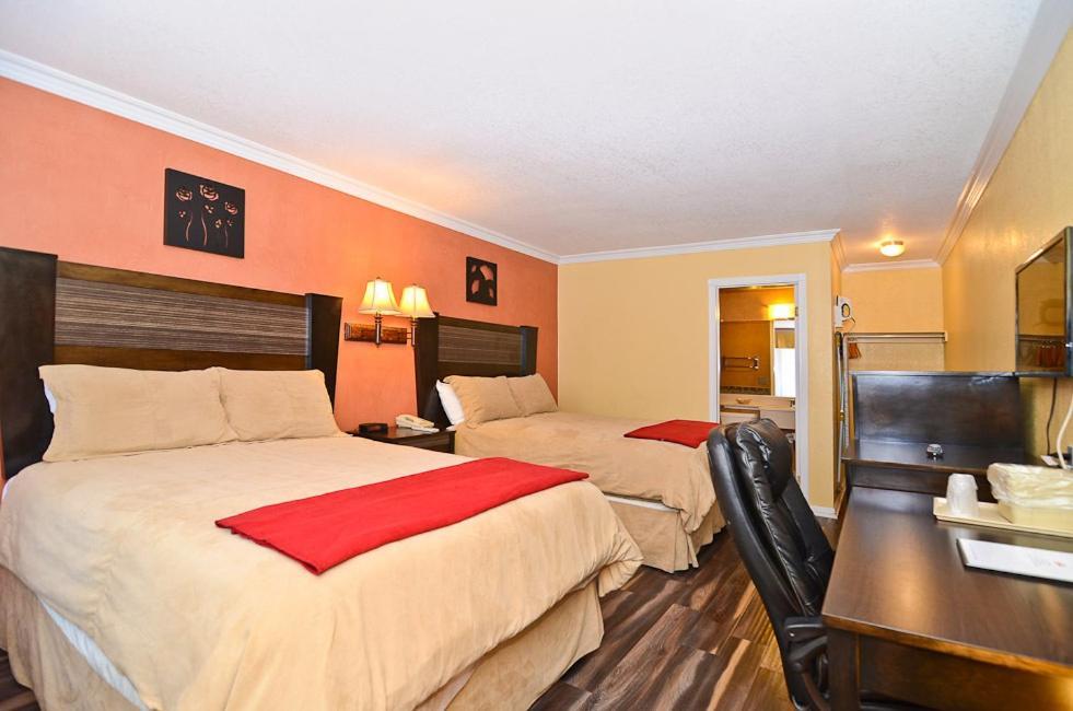 Santa Clarita Motel - Near six Flags Magic Mountain - Valencia photo 11