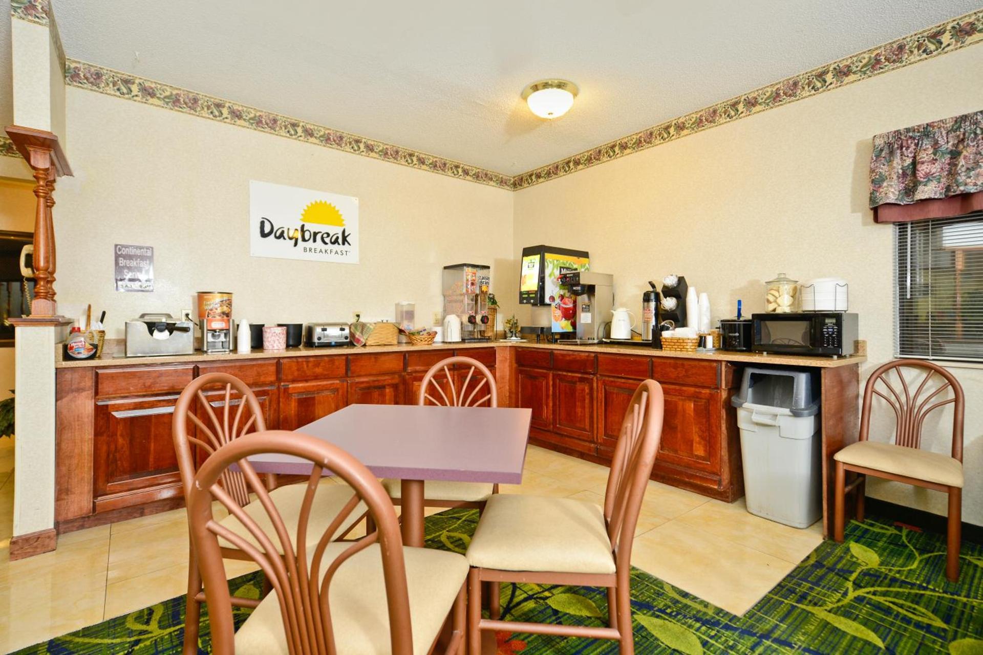 Days Inn by Wyndham Topeka photo 23