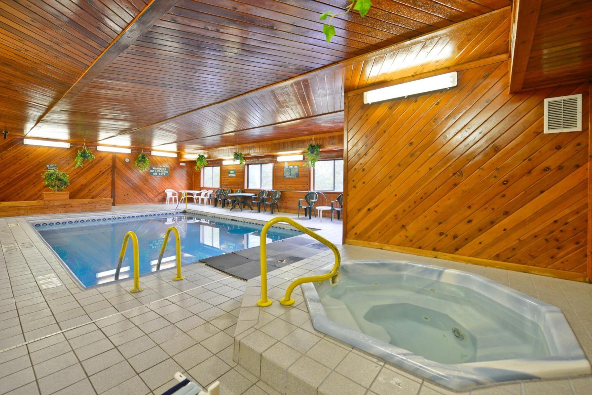 Days Inn by Wyndham Topeka photo 26