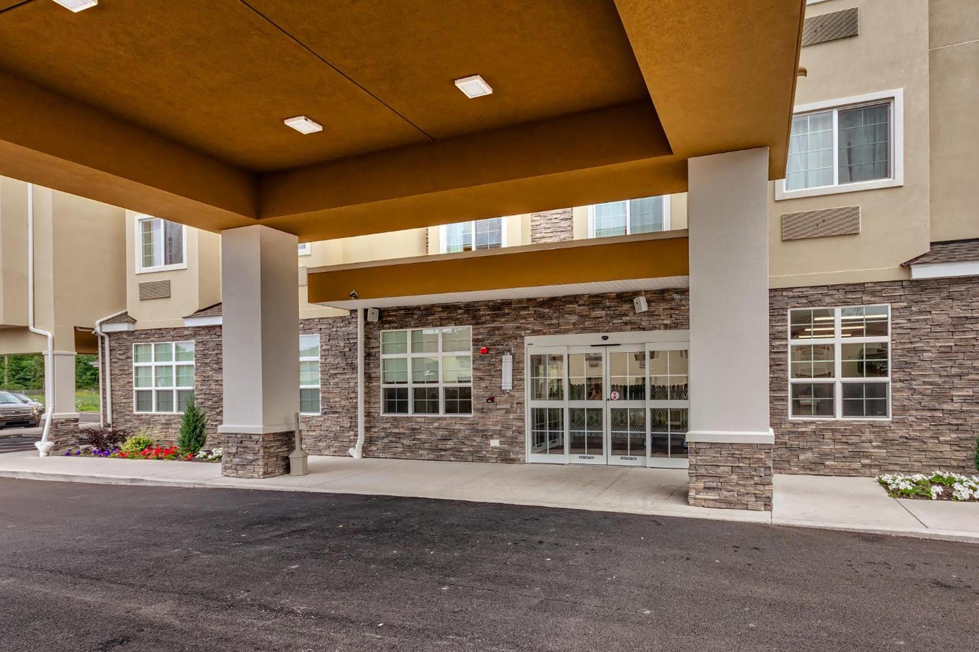 Microtel Inn & Suites by Wyndham Niagara Falls photo 33
