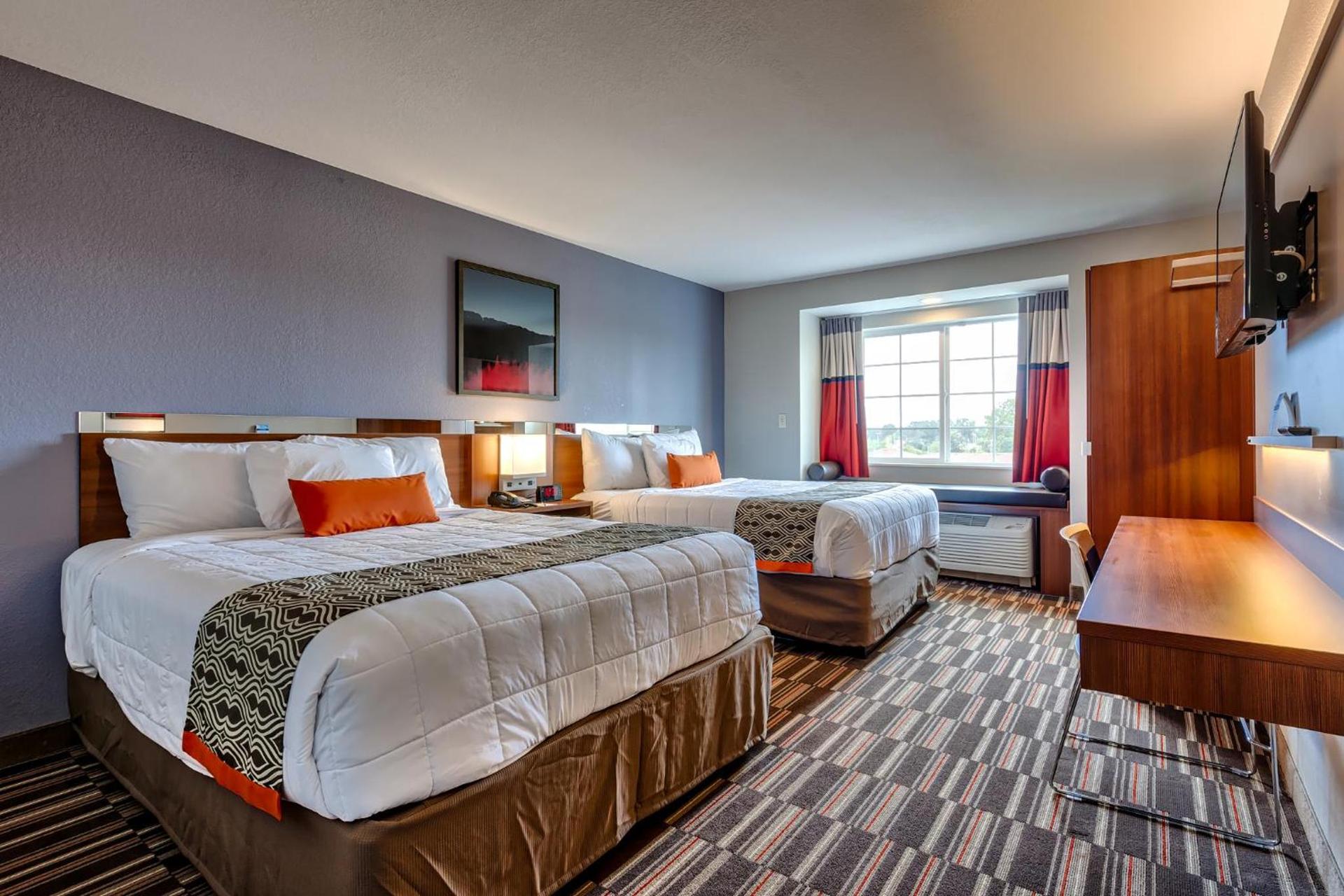 Microtel Inn & Suites by Wyndham Niagara Falls photo 24