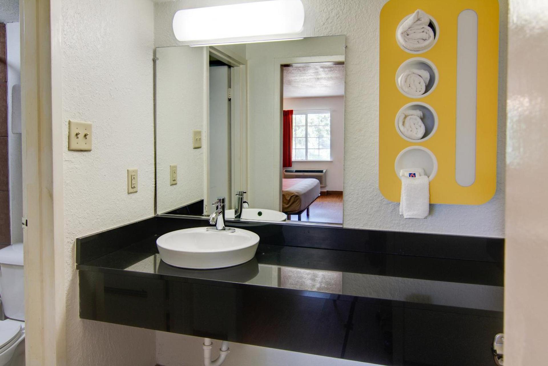 Motel 6-Mount Pleasant, TX photo 15