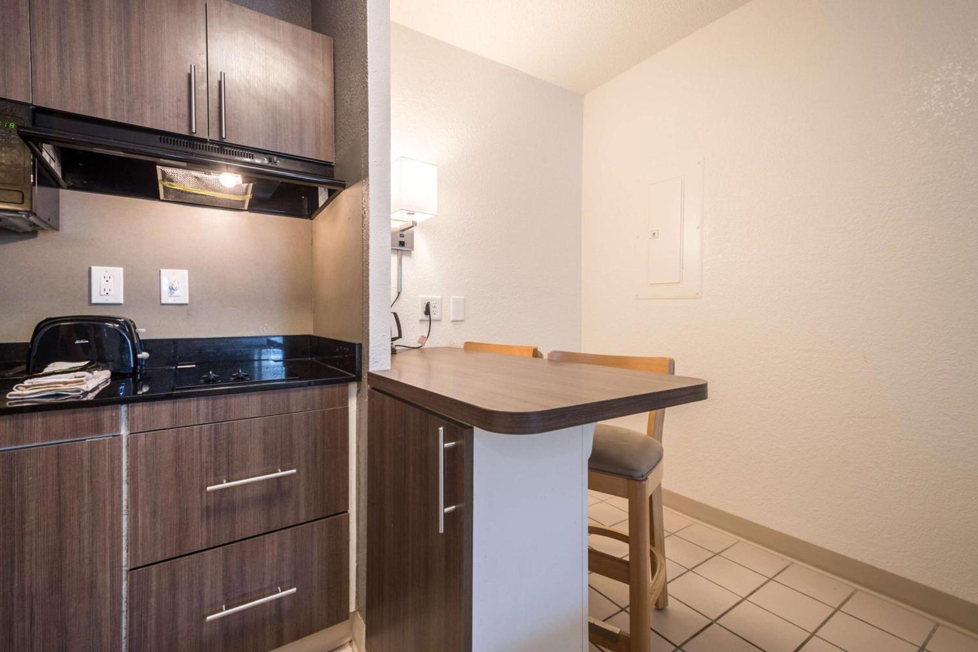 Studio 6 Extended Stay - Duluth, GA - Atlanta - Gwinnett Place photo 18