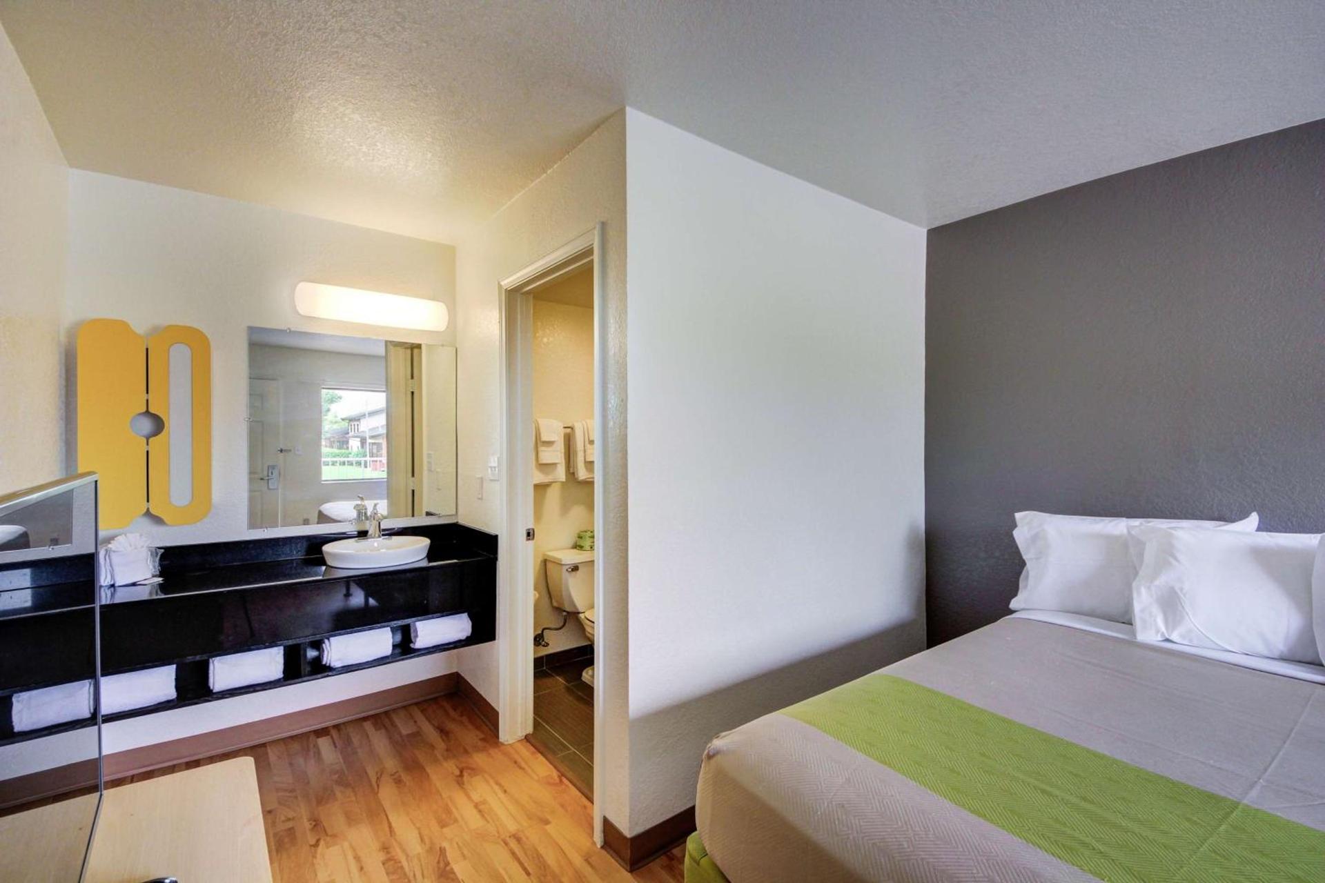 Studio 6 Midwest City, Ok - Oklahoma City photo 11