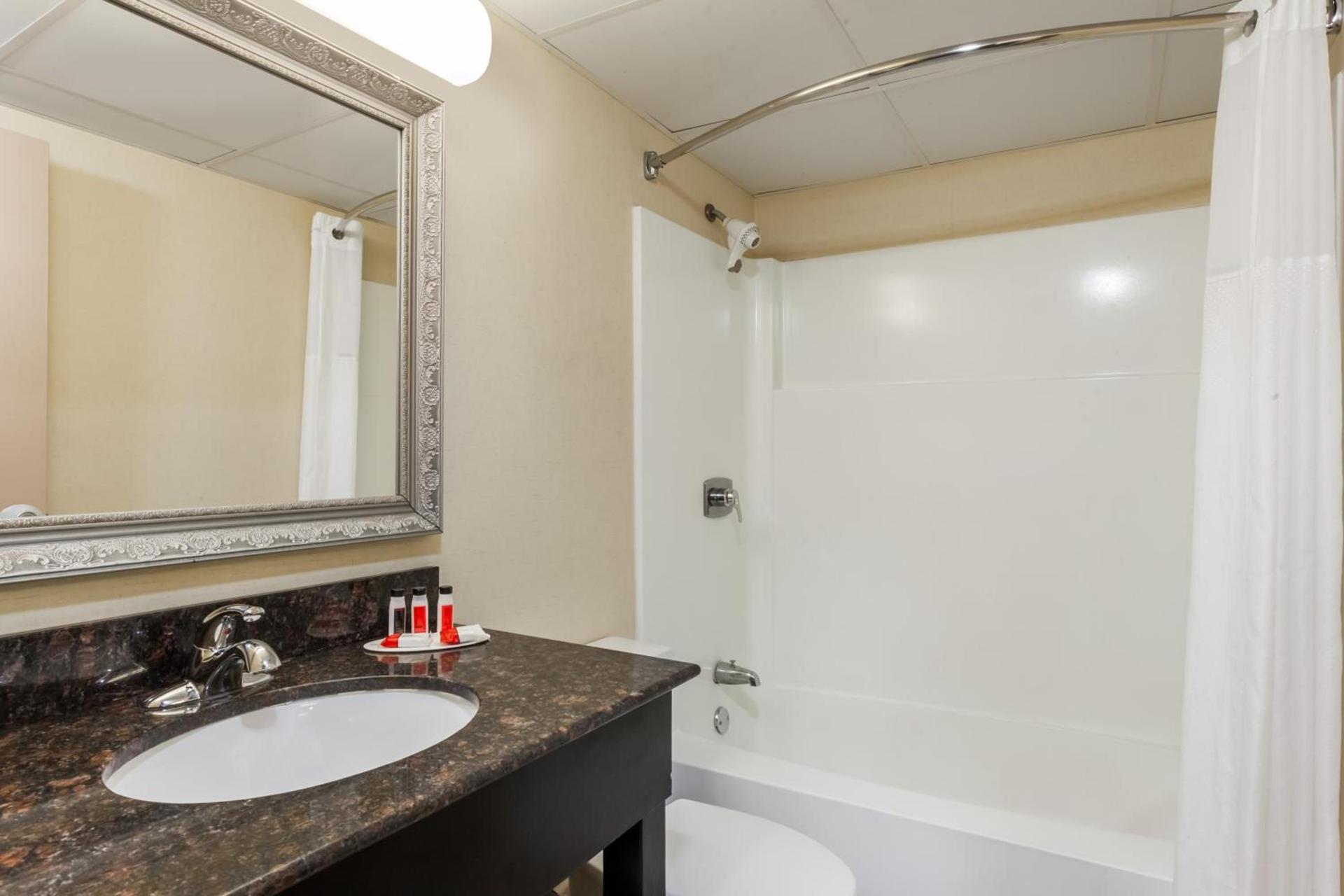 Ramada by Wyndham Newburgh/West Point photo 56