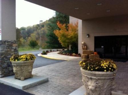 Smoky Mountain Inn & Suites photo 6