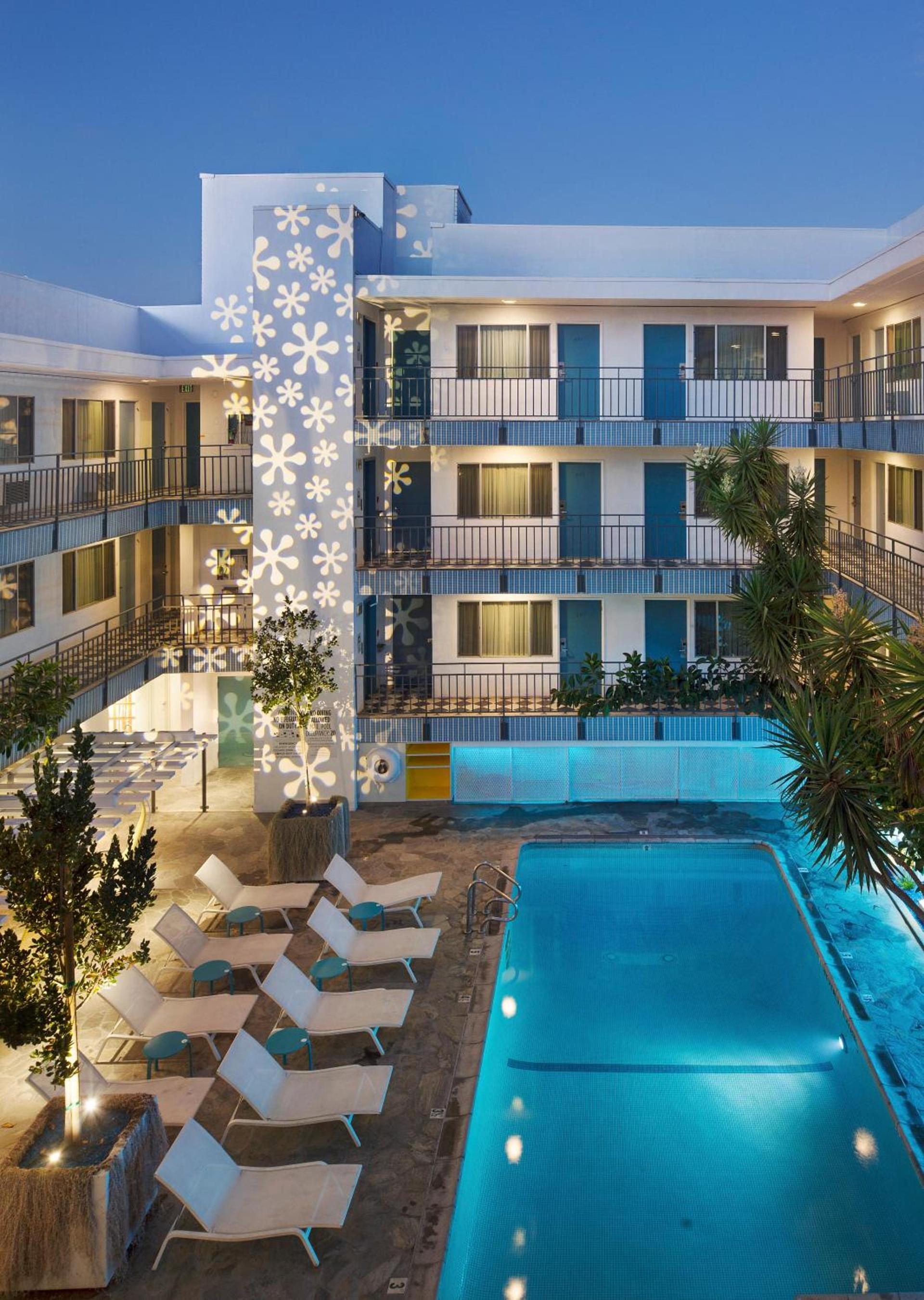 The Beverly Laurel Hotel at West Hollywood photo 2