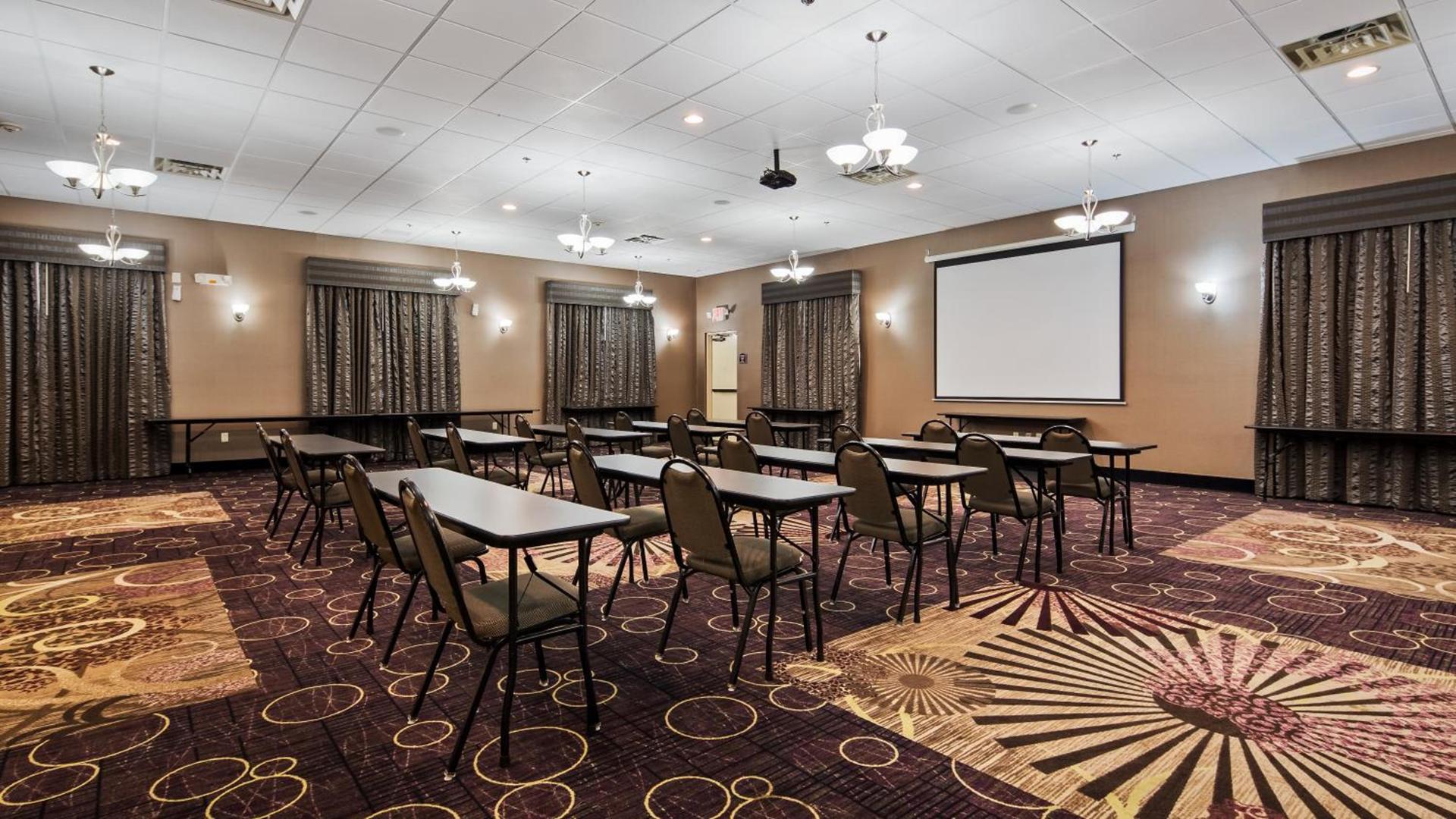 Best Western Plover-Stevens Point Hotel & Conference Center photo 30