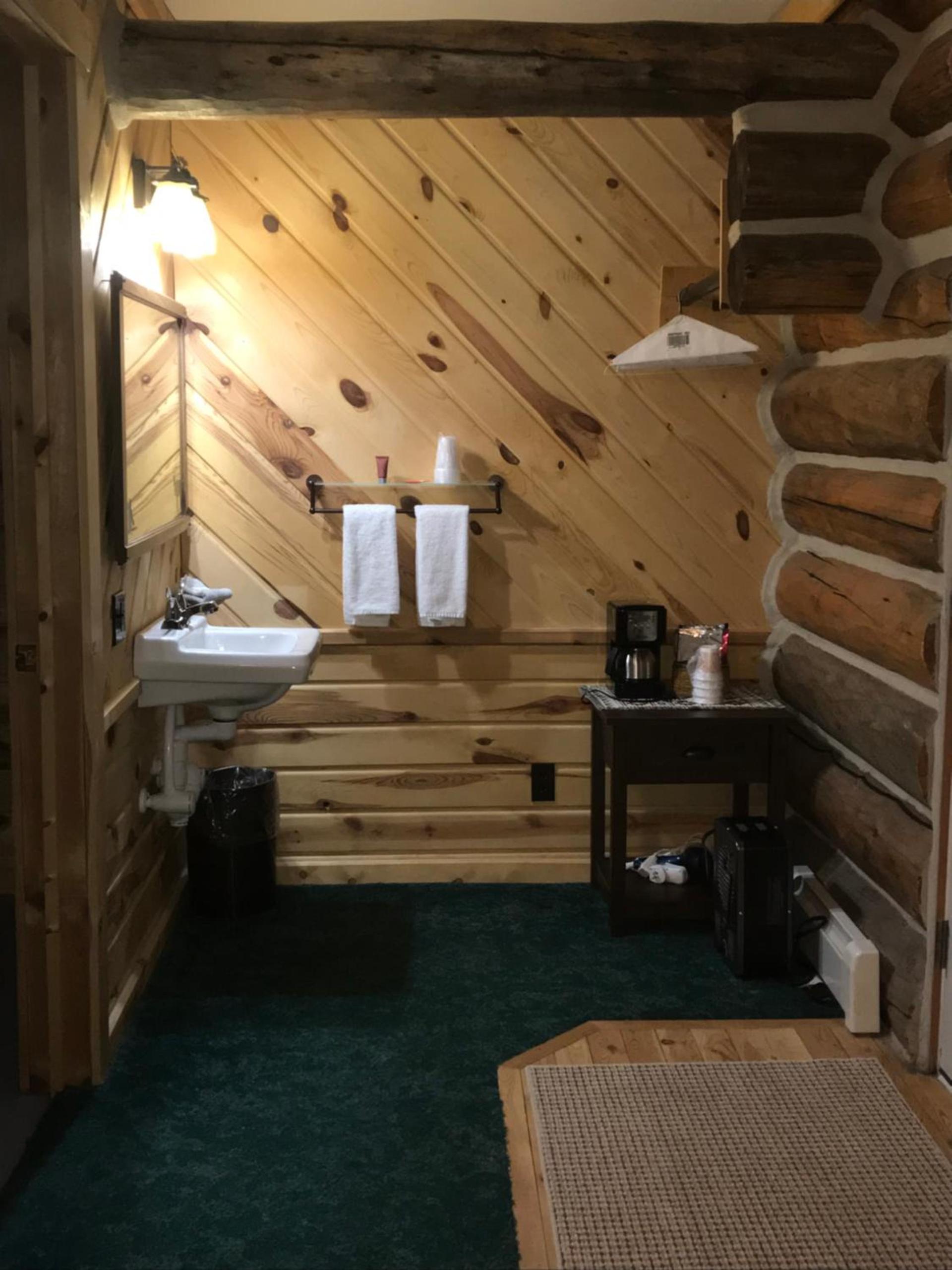 Judith Mountain Lodge photo 16