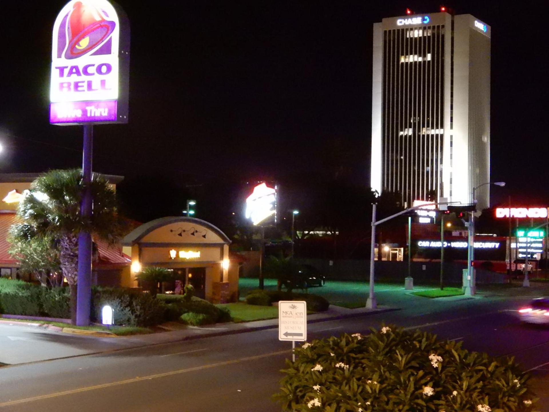 Siesta Inn McAllen photo 17