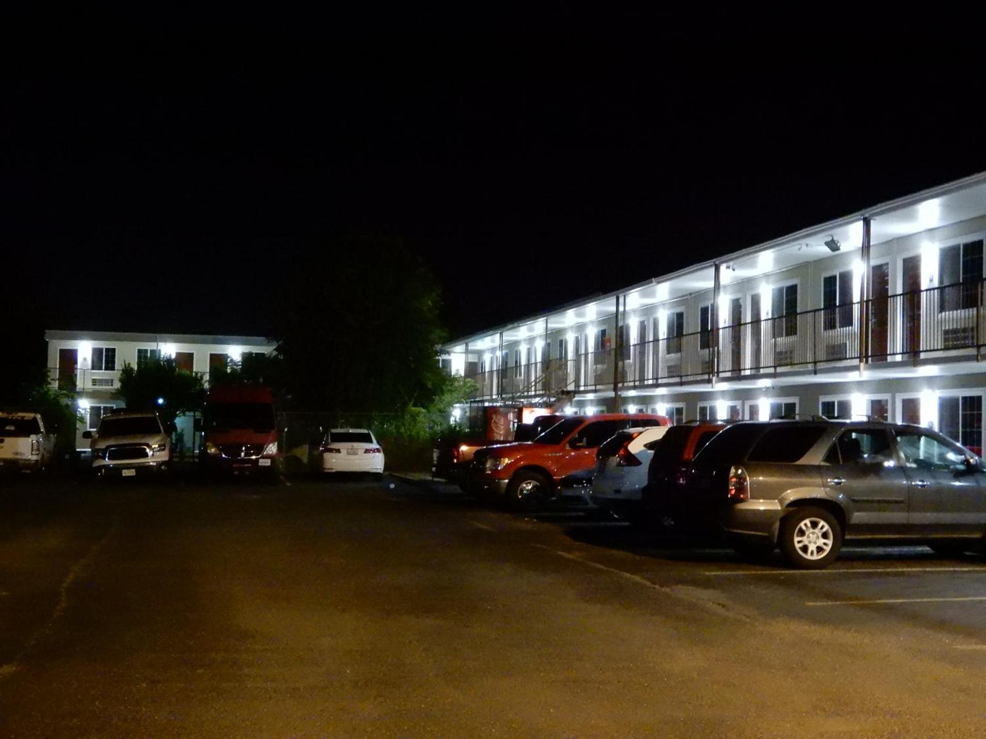 Siesta Inn McAllen photo 9