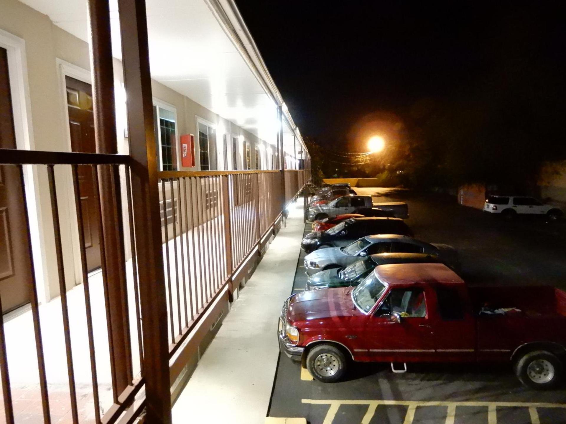 Siesta Inn McAllen photo 10