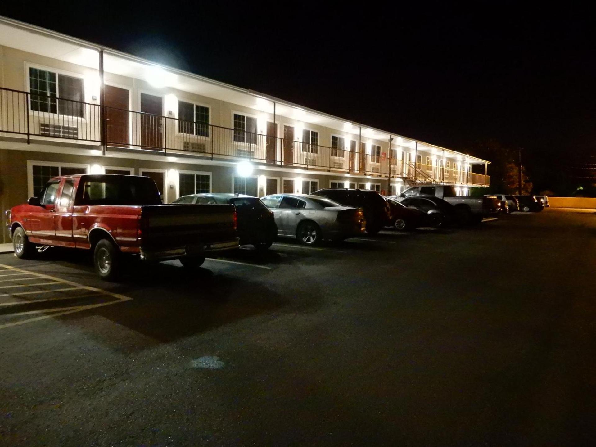 Siesta Inn McAllen photo 11