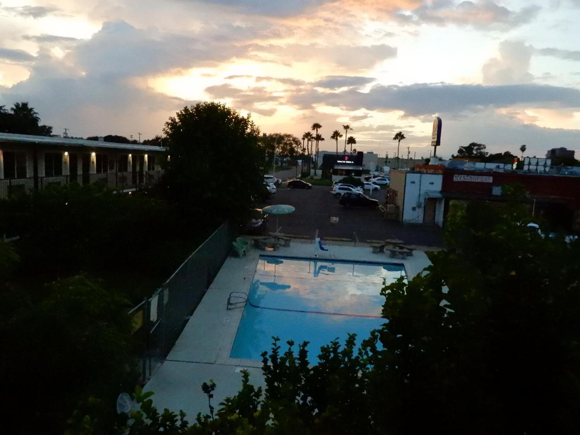 Siesta Inn McAllen photo 2