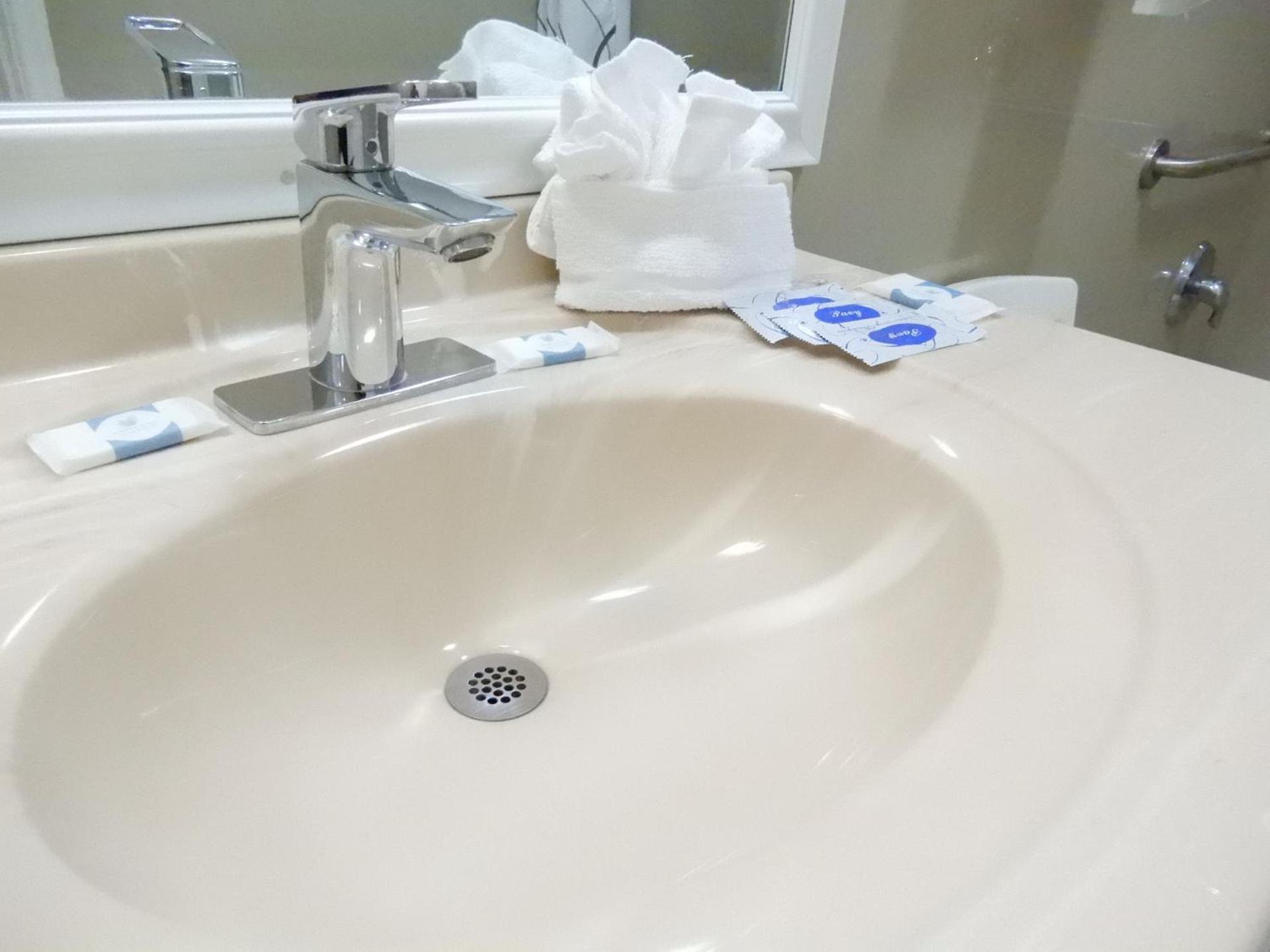 Siesta Inn McAllen photo 13