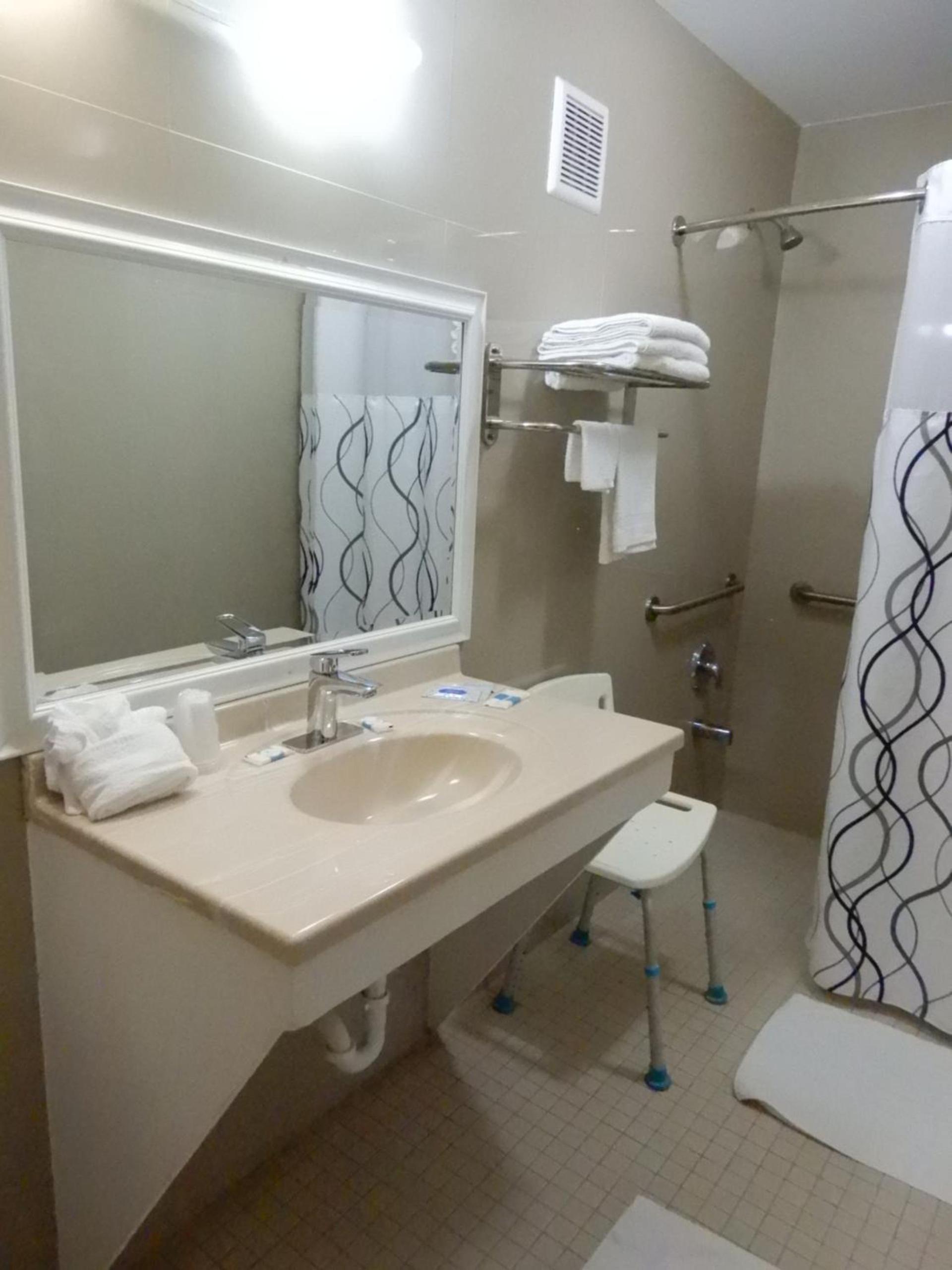 Siesta Inn McAllen photo 40