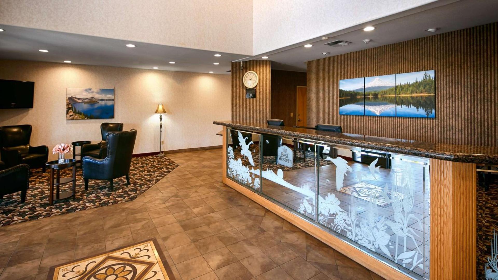 Best Western Dallas Inn & Suites photo 2