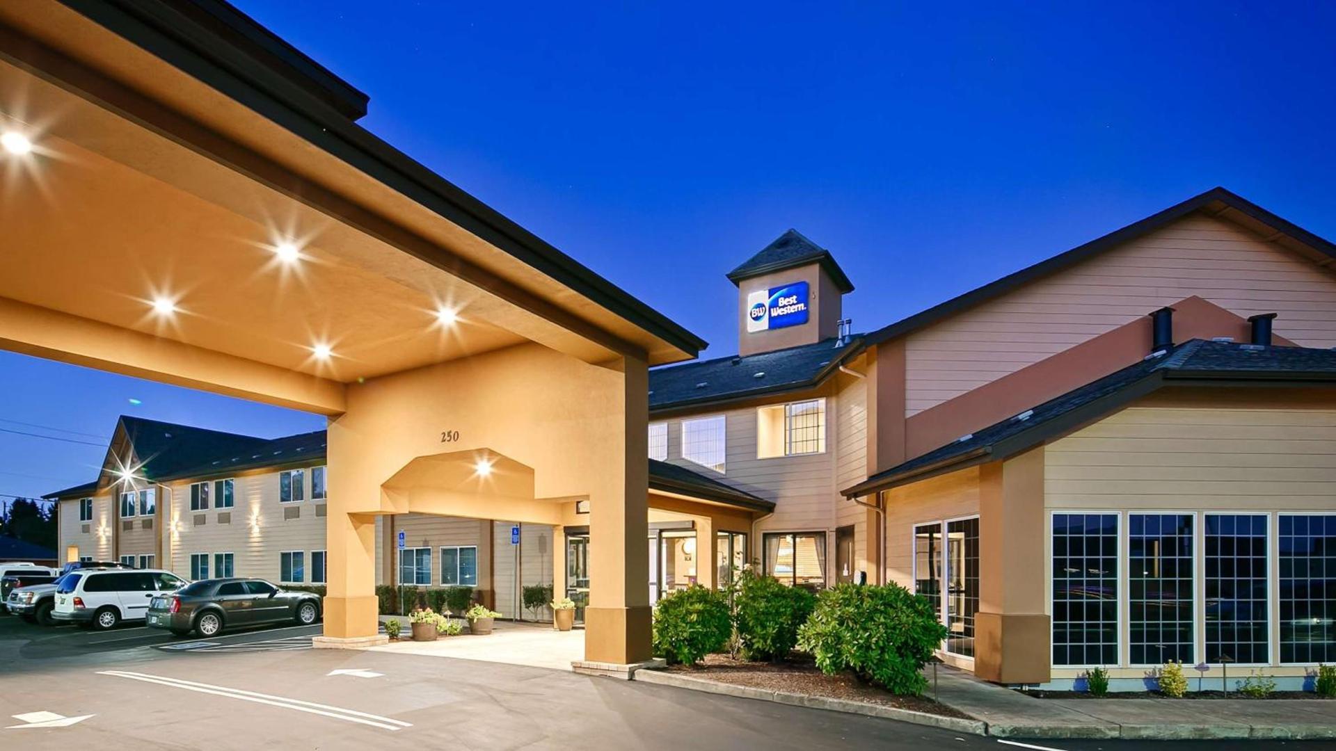 Best Western Dallas Inn & Suites photo 1